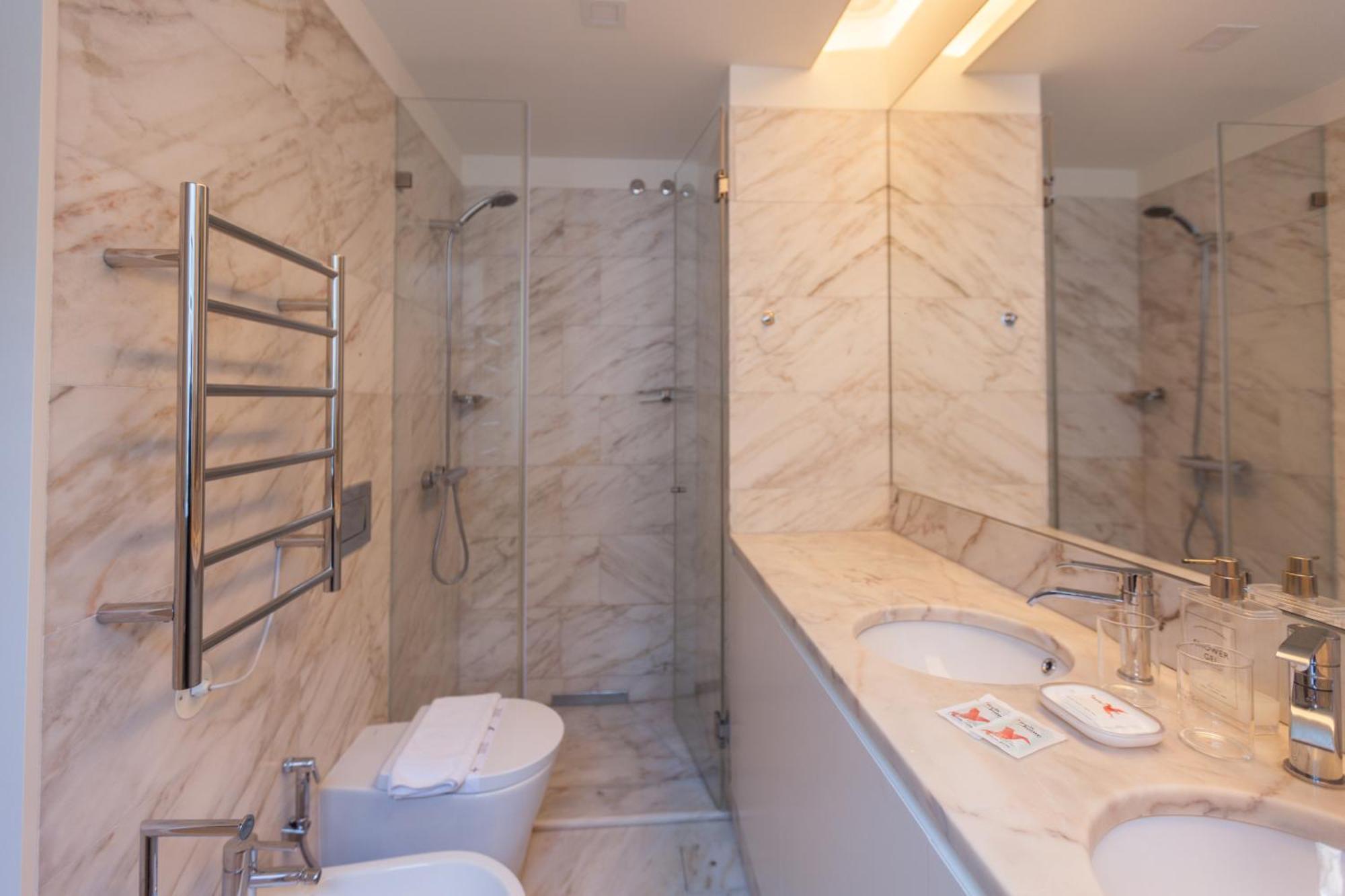 Flh Chiado Stylish Flat