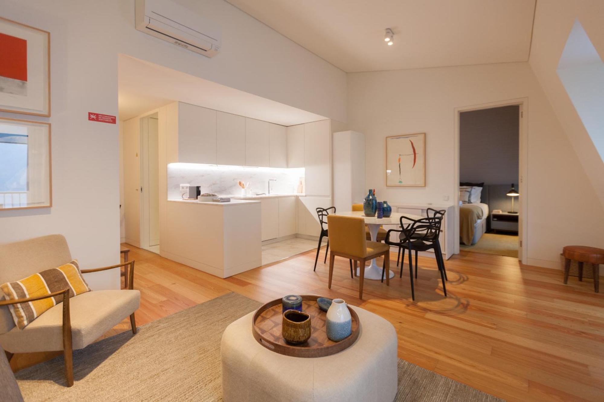 Flh Chiado Stylish Flat