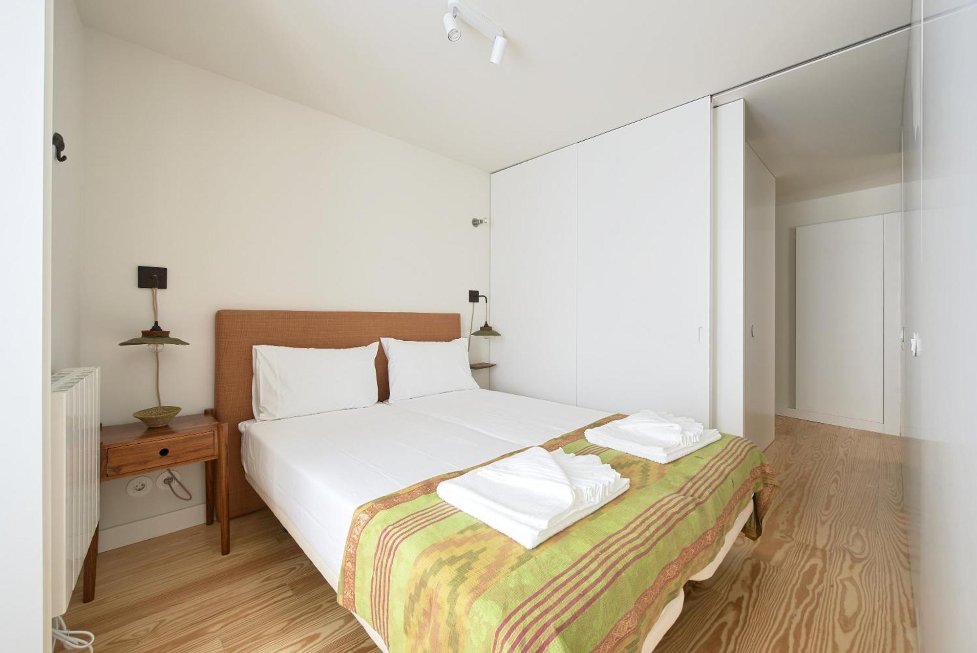 All The Best - Bairro Alto 2 *