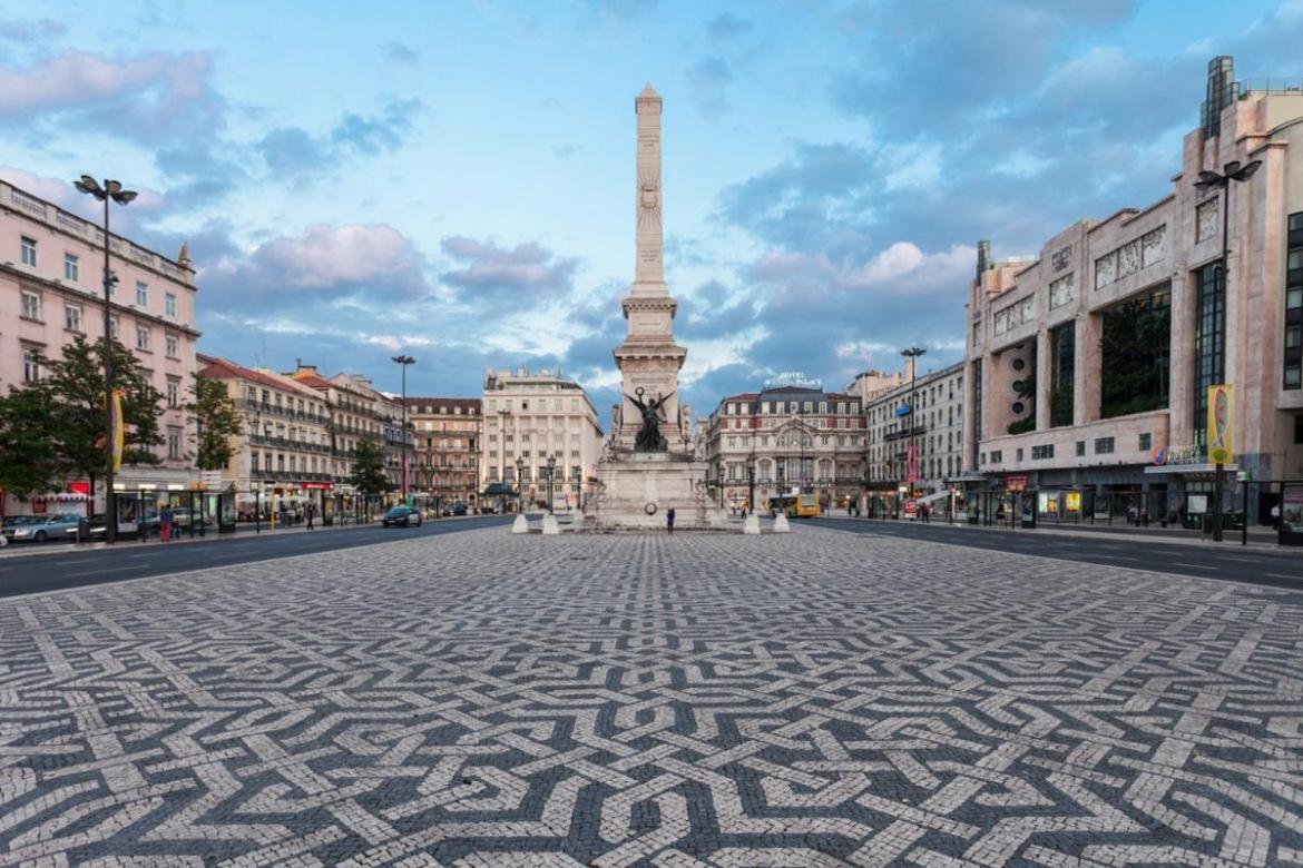 Amalia Near Rossio Square Lisbon