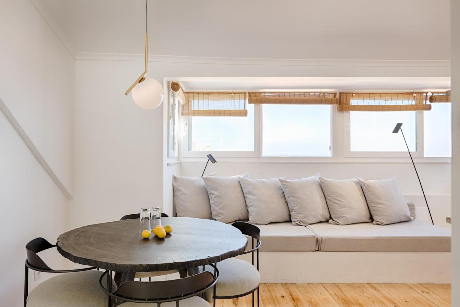Romantic Gem In Graca Lisbon
