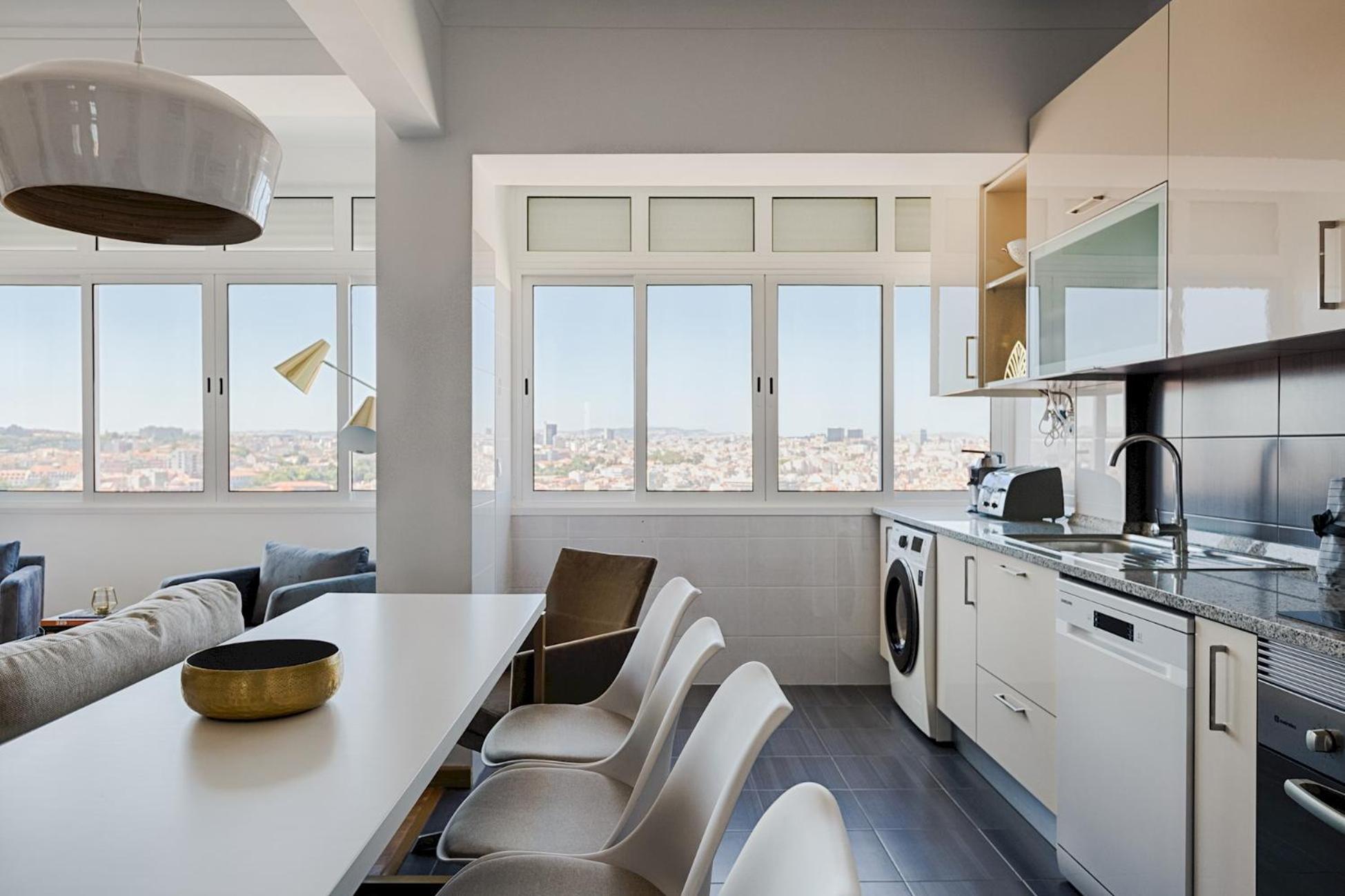 Master Deco Gem In Graca Apartment