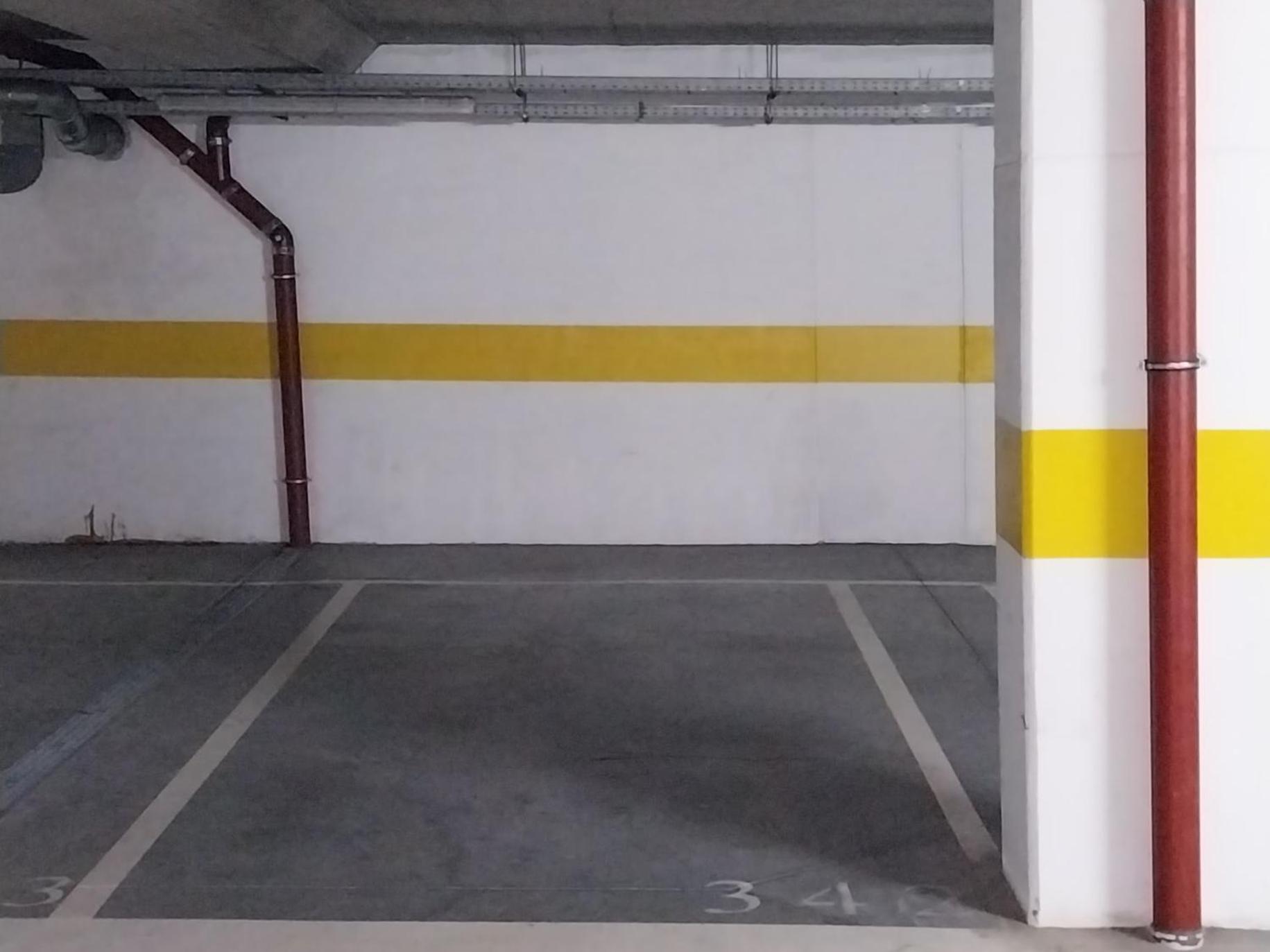 5min Walk From Subway Station & Free Parking Apartment