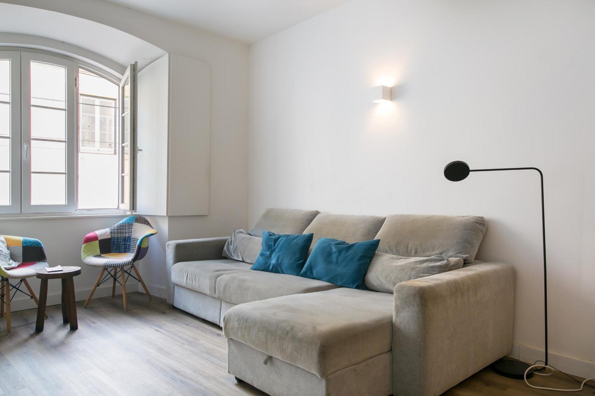 Apartment Cozy In Amazing Location! *