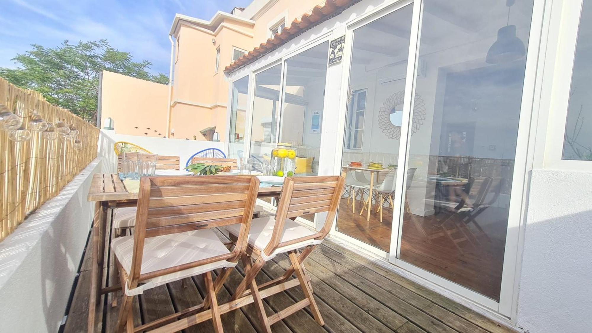 Happy - With A View, Private Terrace & Ac