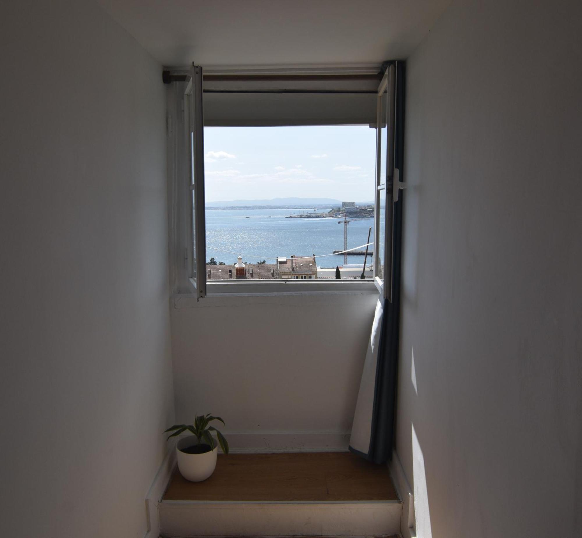 Santos In With River View Homestay Lisbon