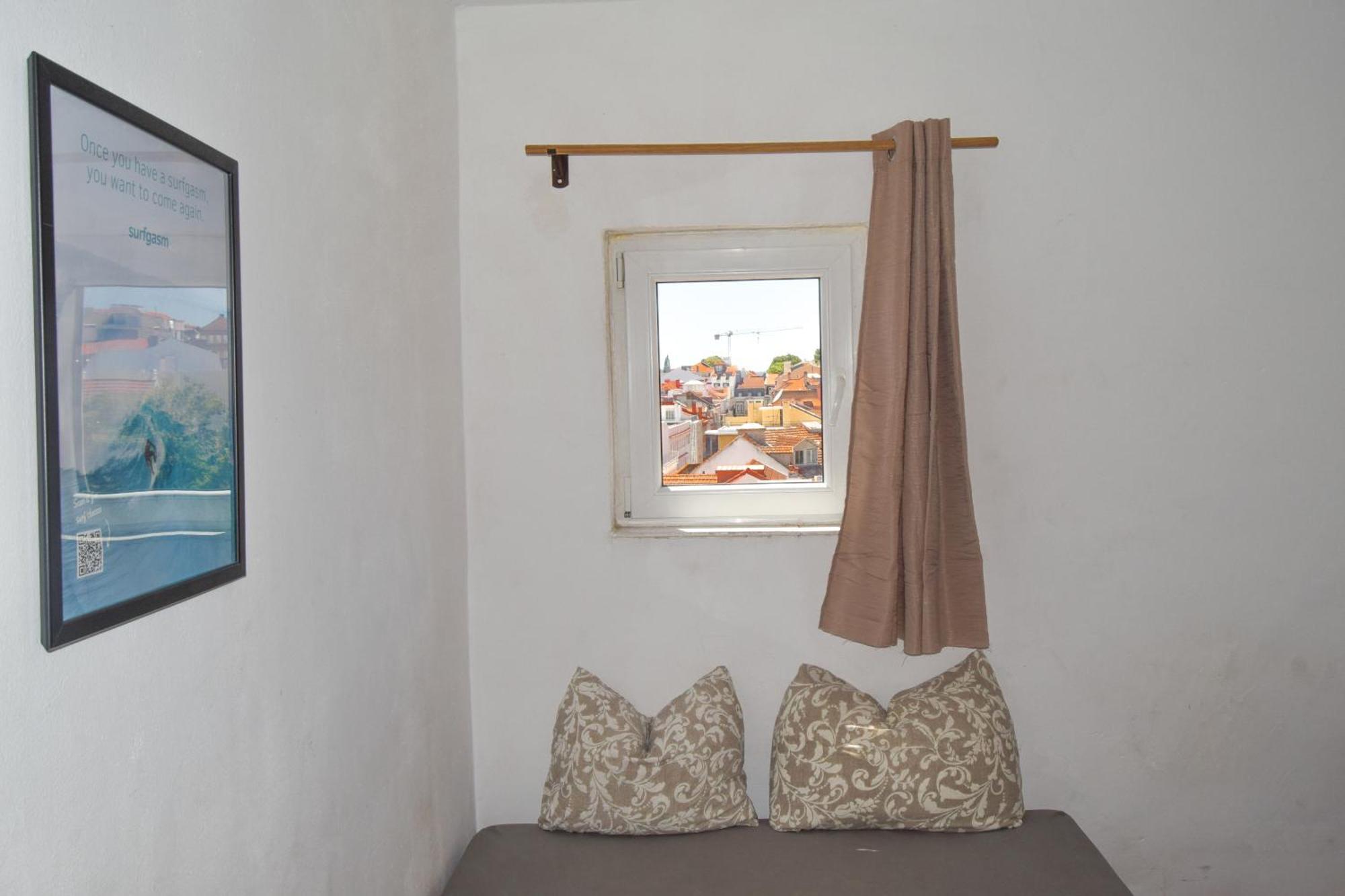 Casa de hóspedes Olympo Shared Flat With Amazing River View Lisboa