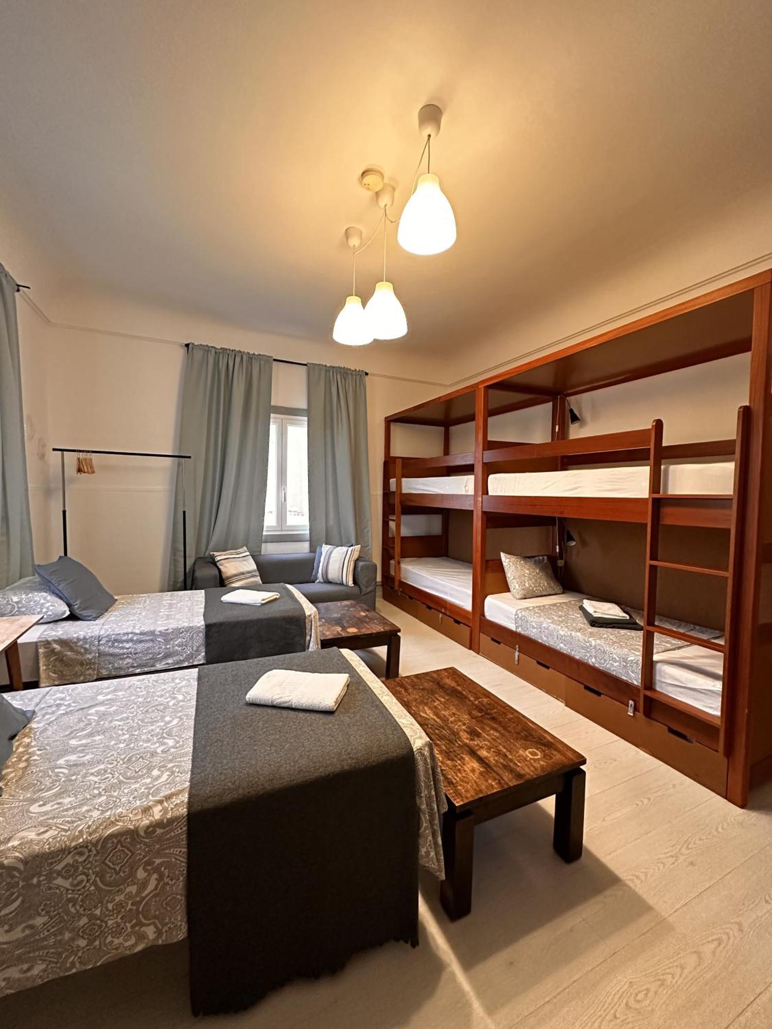 Hostel Ey Lisbon Guesthouse *