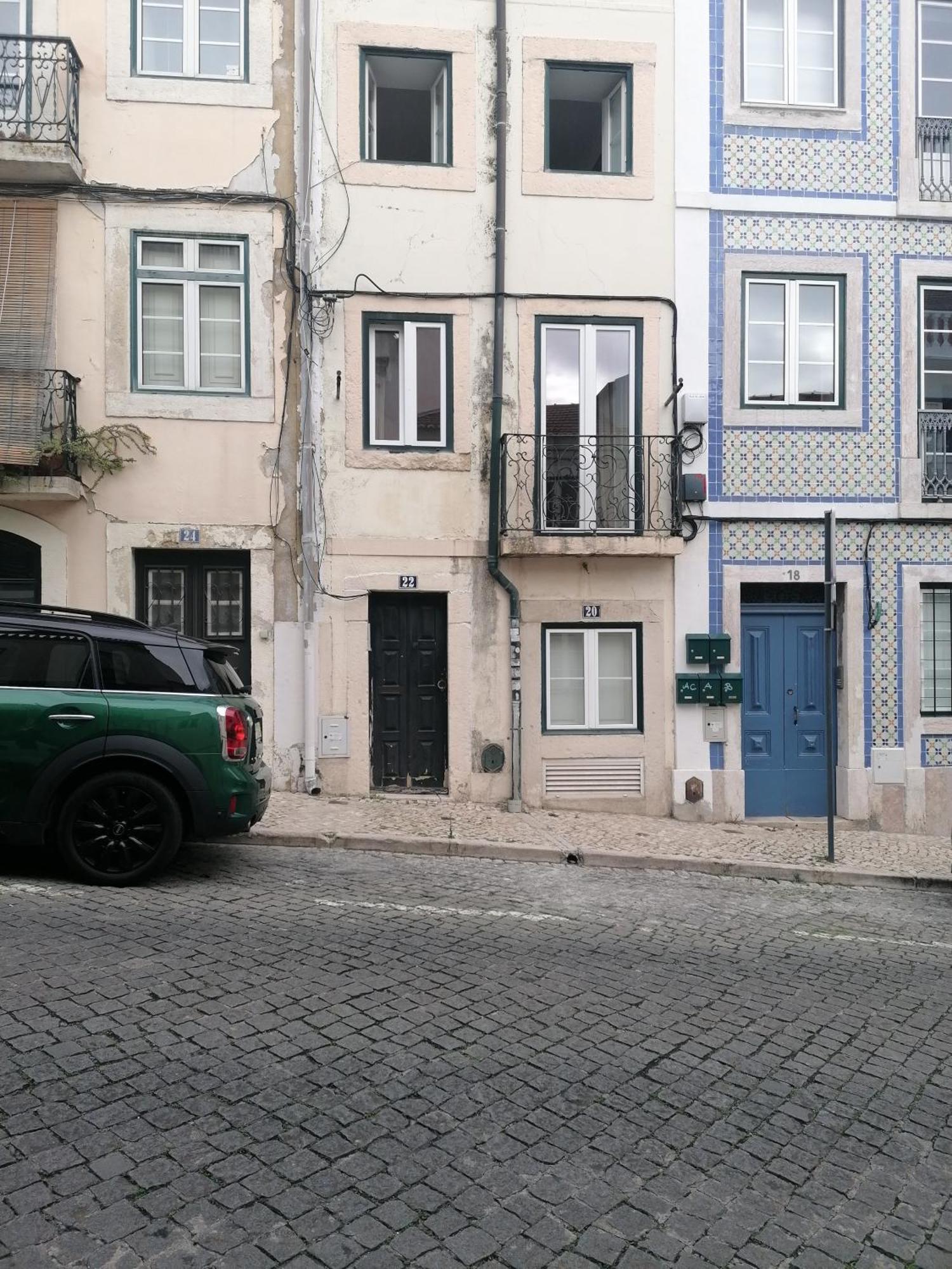 Apartment Casa Com Jardim Privado