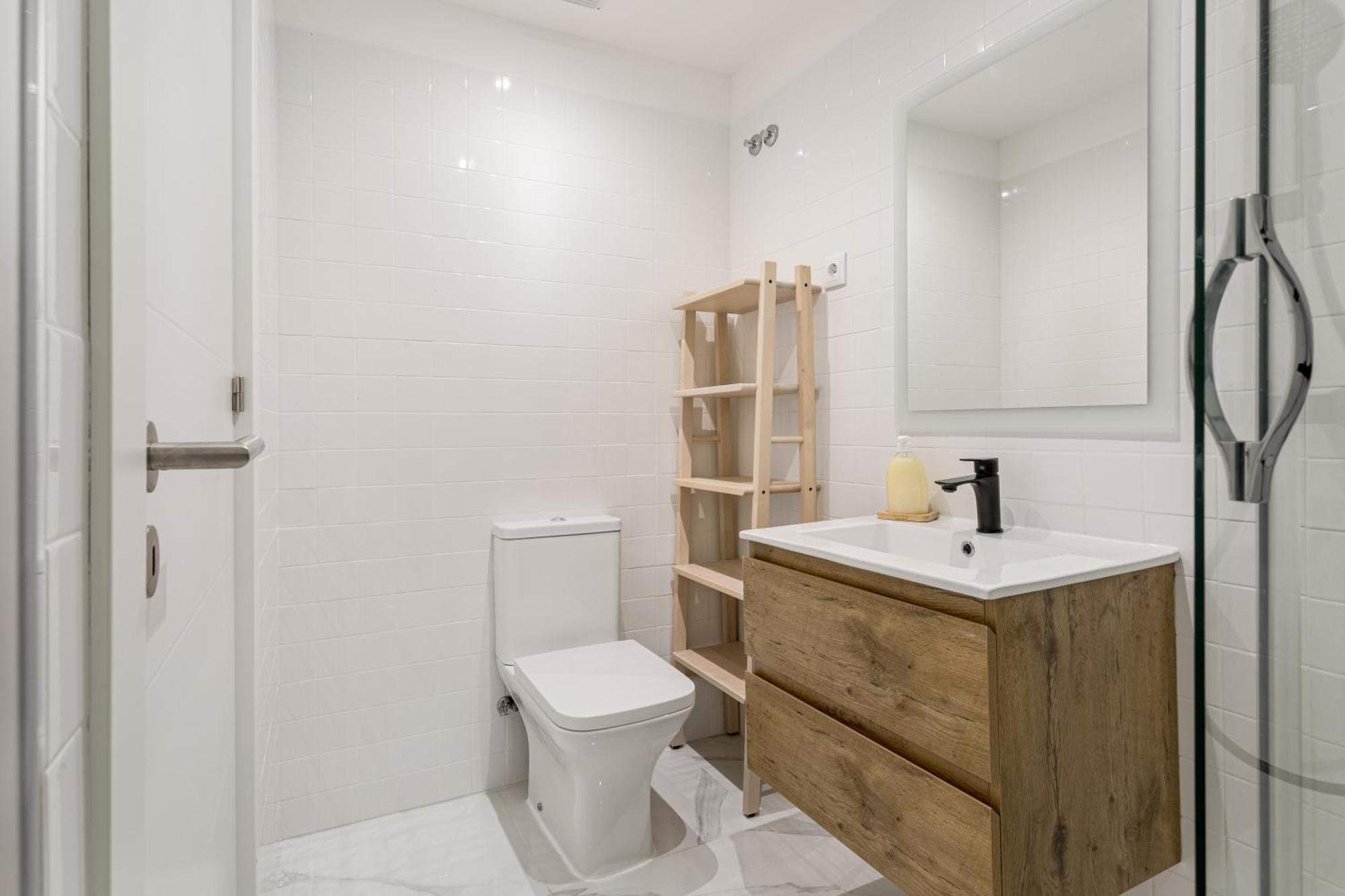 Joivy Minimalistic W Patio In Principe Real Apartment