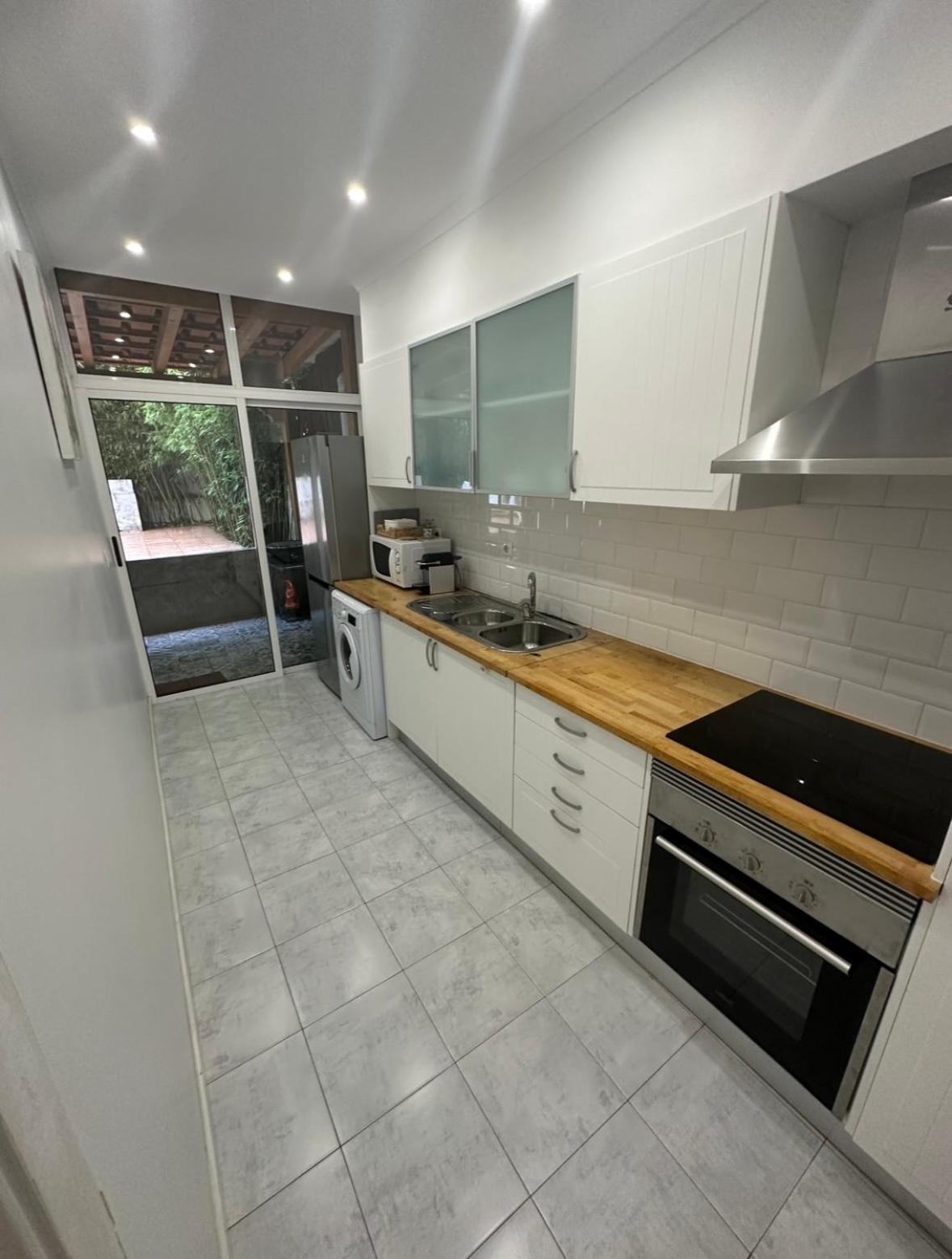 Apartment Near Monsanto W/ Barbecue *