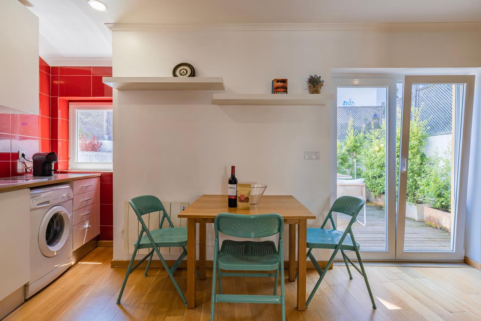 Cute In City Center By Lovelystay Apartment