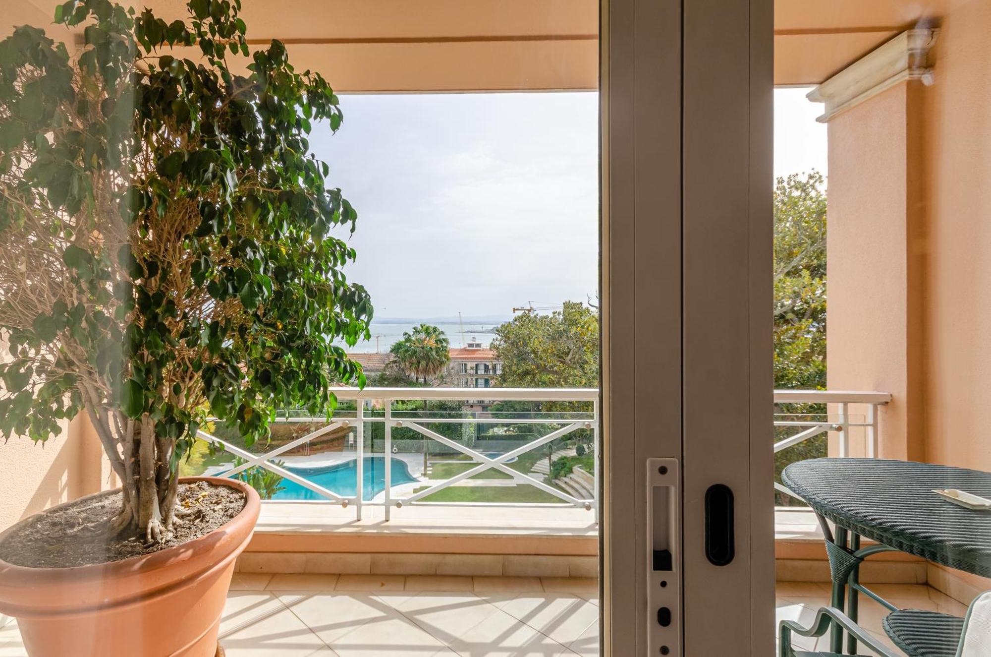 Olissippo Lapa Palace - The Leading Of The World Hotel 5*