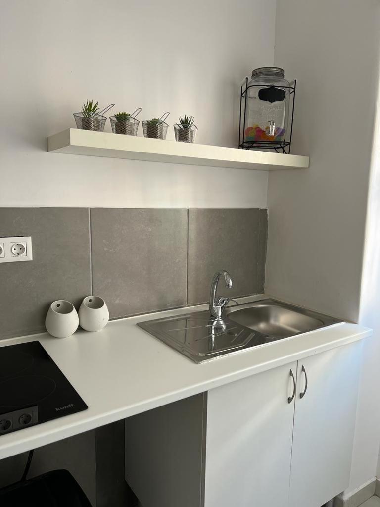 Alvalade Ii Airport Guest house 3*