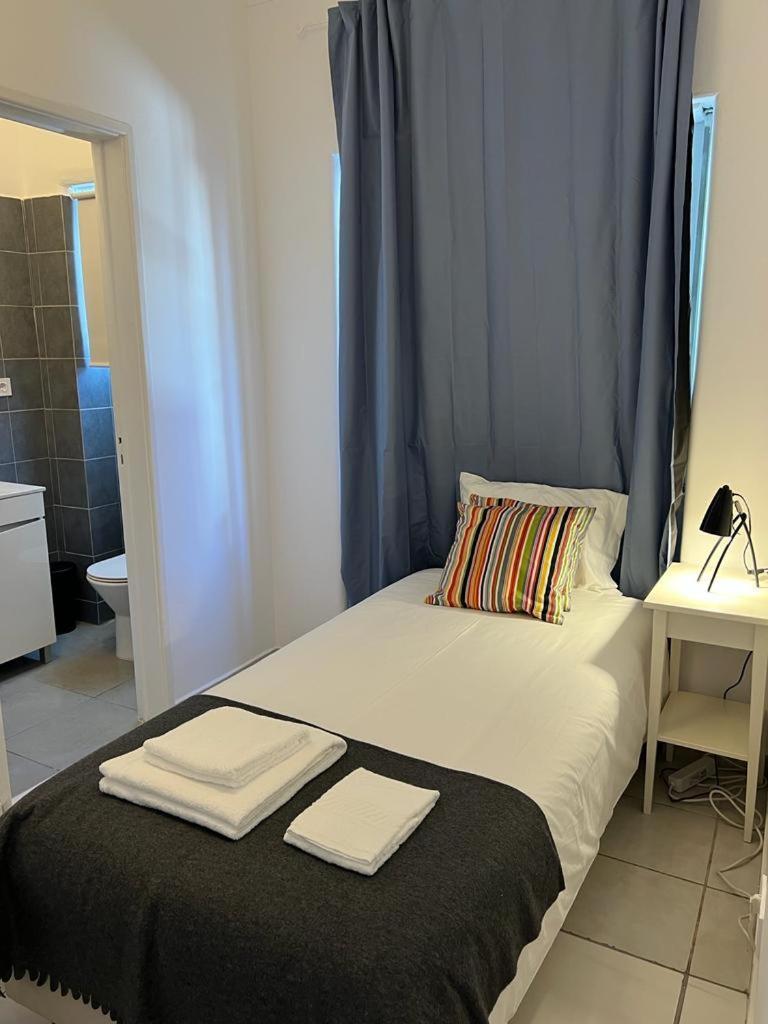 Alvalade Ii Airport Guest house 3*