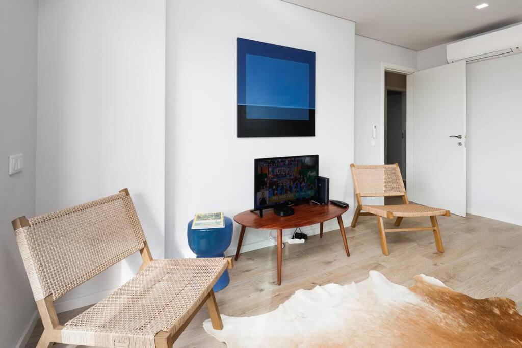 Central With Balcony Apartment