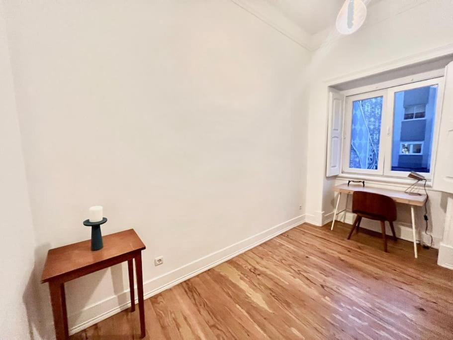 Beautiful Gloria - 120m2 With A/c And Garden Apartment Lisbon