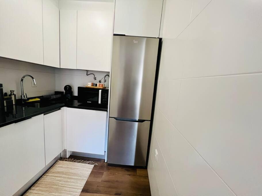 Modern Comfort Within Ancient Streets Apartment *