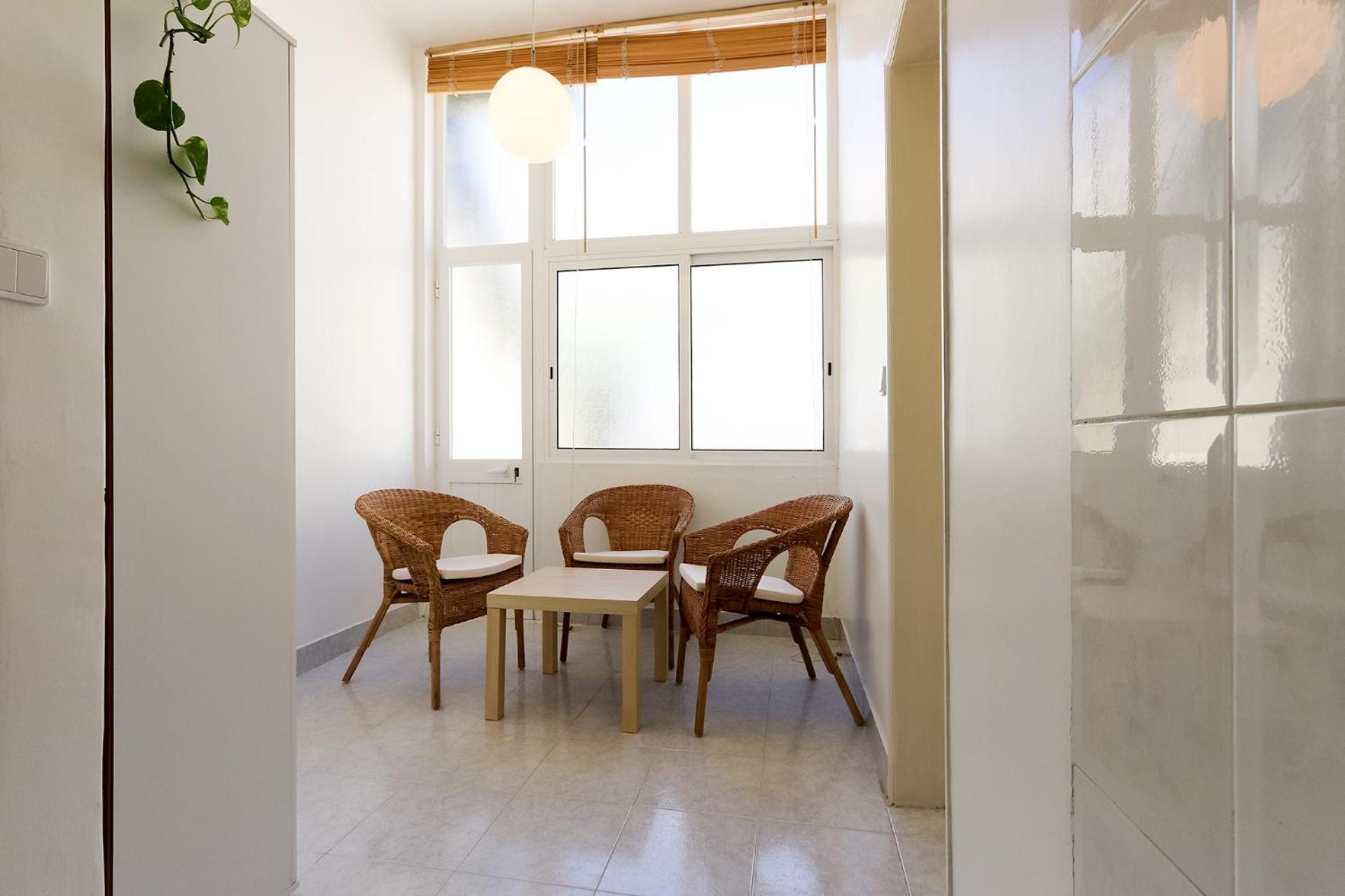 Cozy And Sunny - Anjos, Apartment