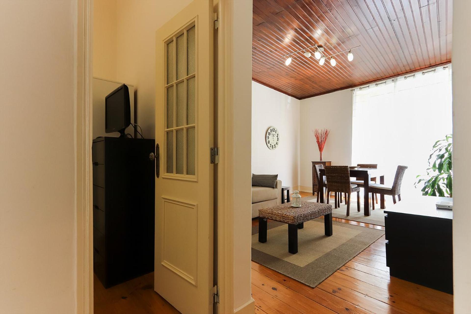 Cozy And Sunny - Anjos, Apartment