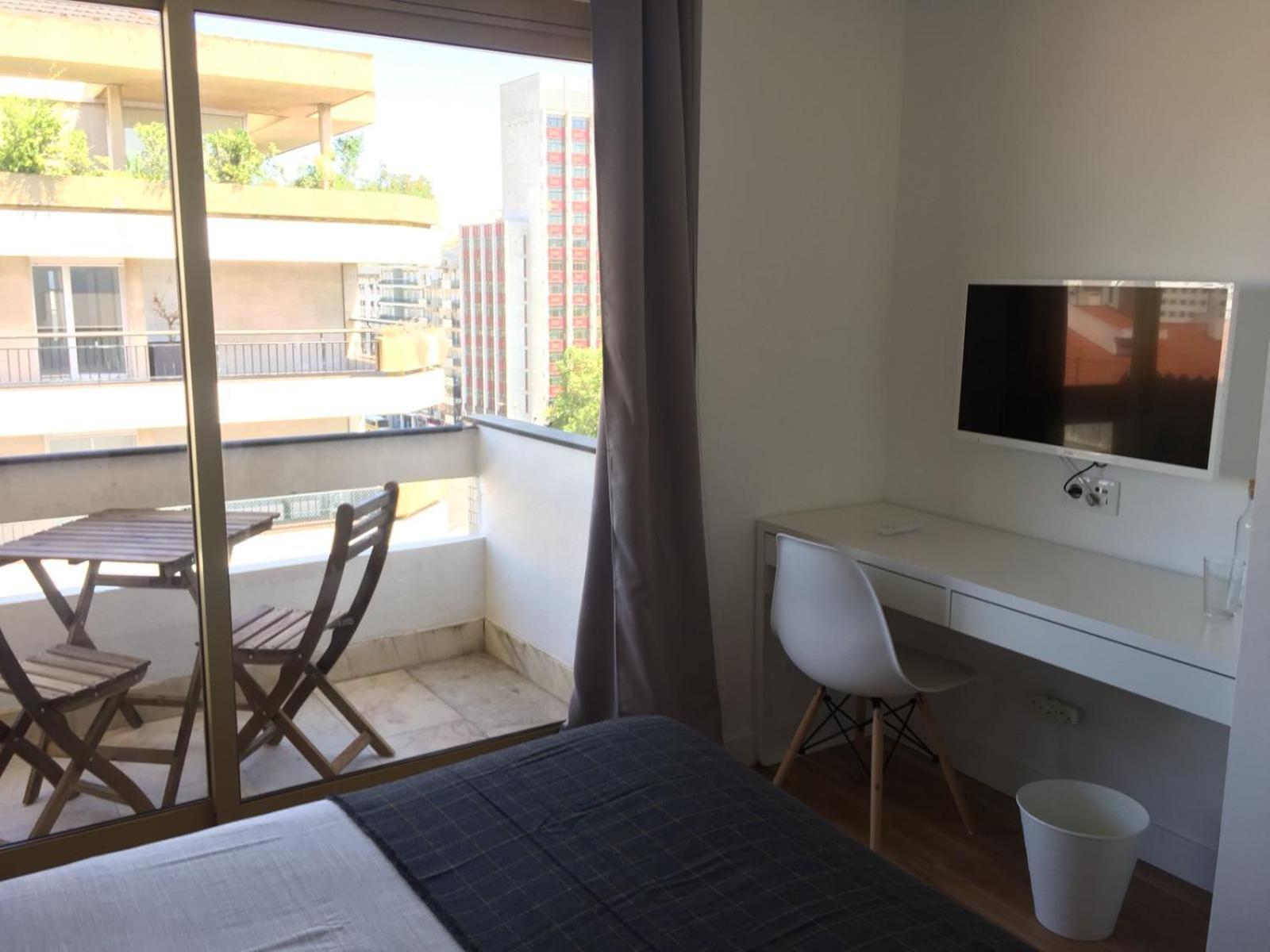 Republica83-campo Pequeno Guest house Lisbon