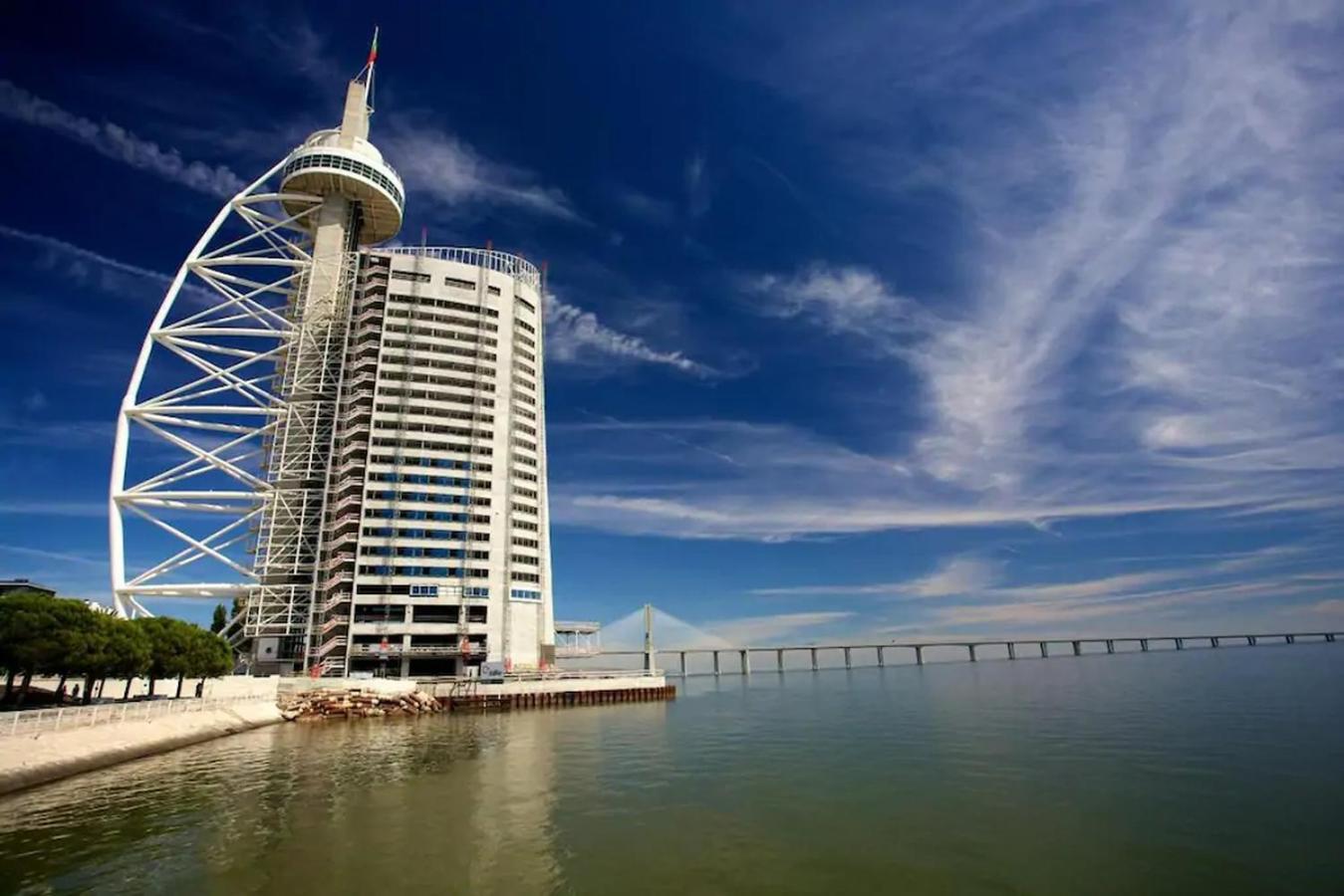 Be Local - With 2 Bedrooms In Moscavide - Apartment *