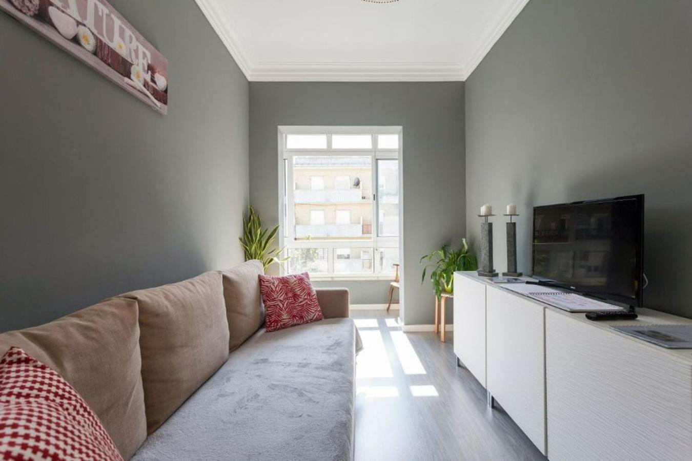 Be Local - With 2 Bedrooms In Moscavide - *