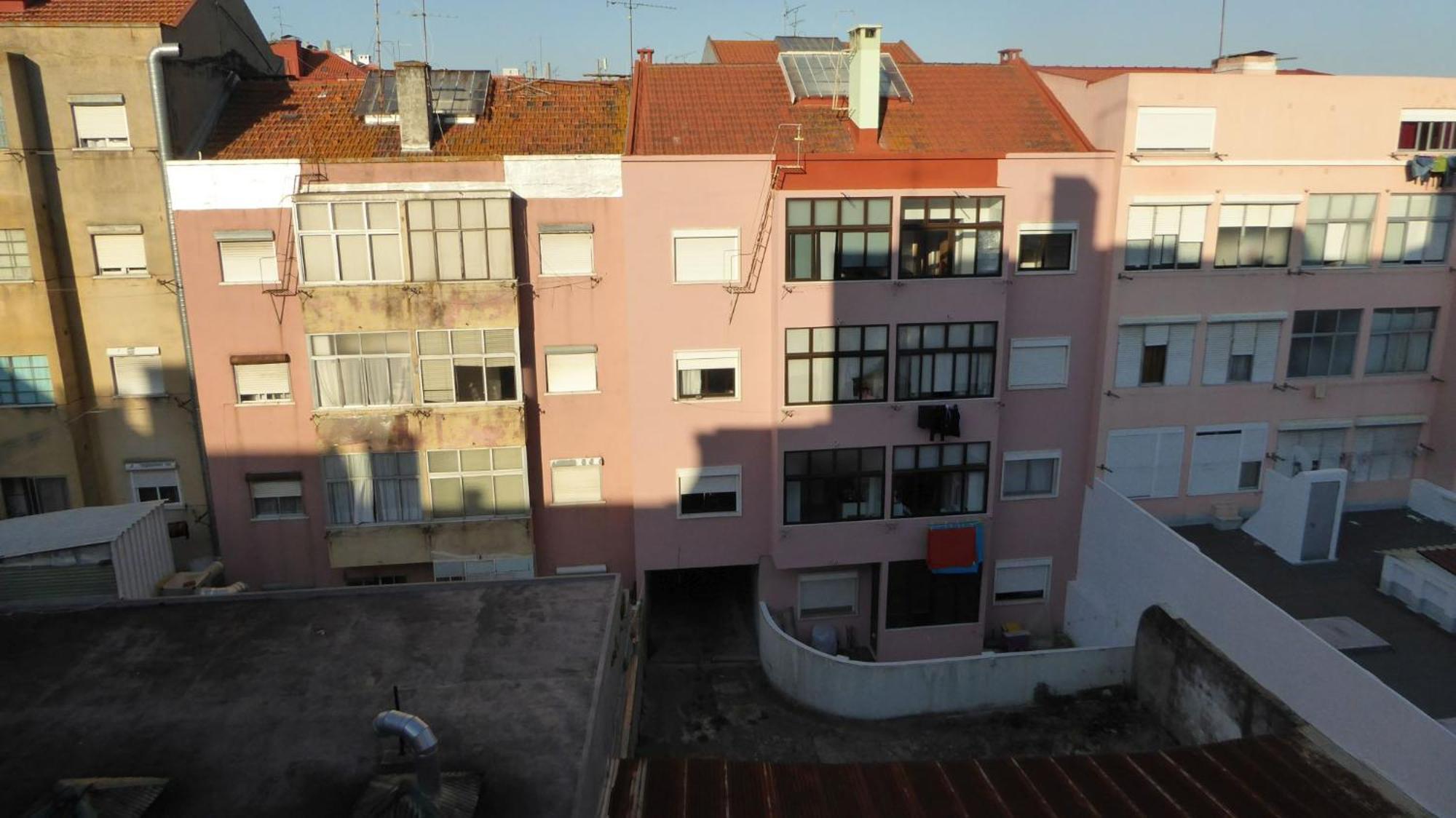 Be Local - With 2 Bedrooms In Moscavide - Apartment