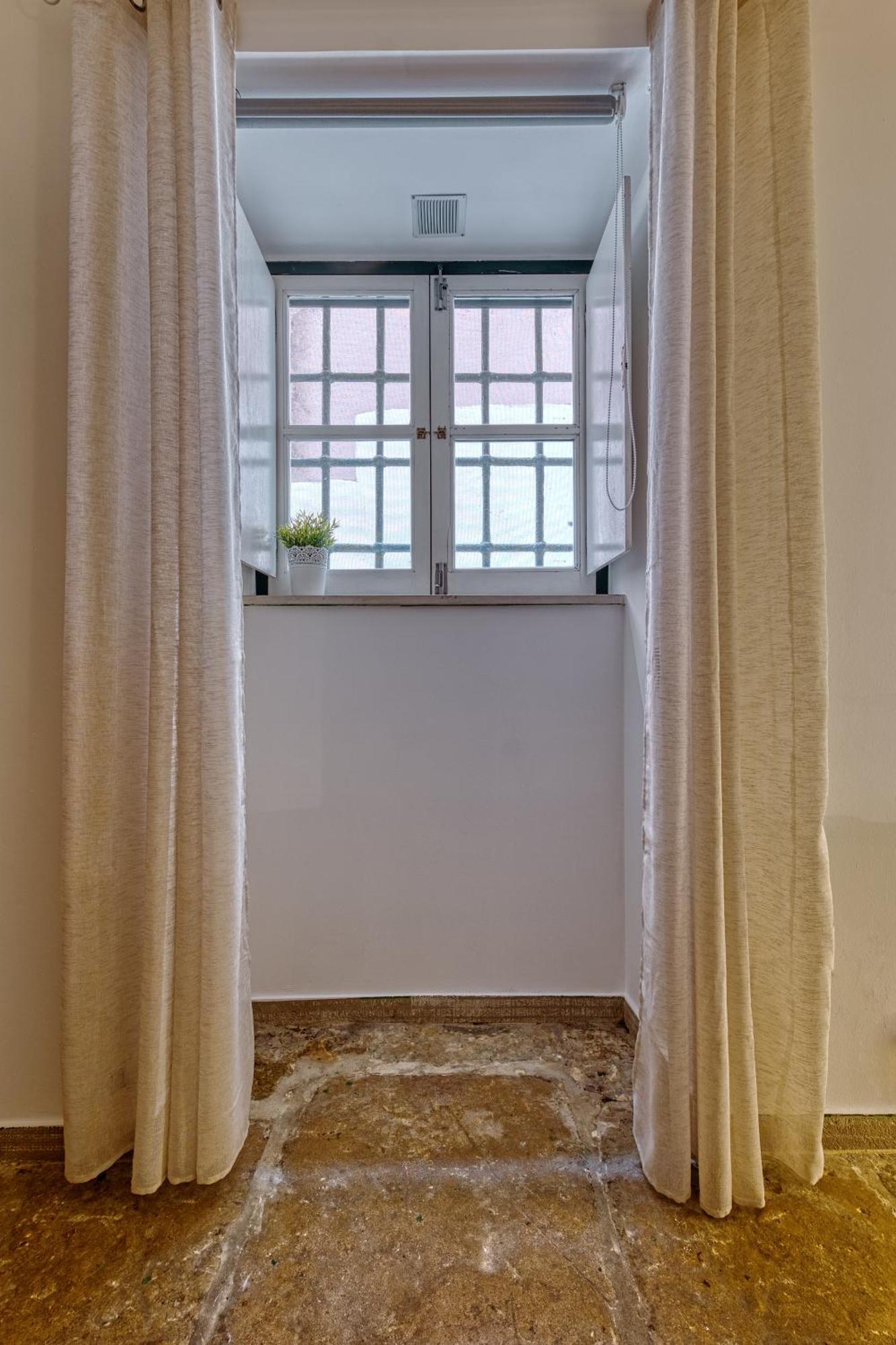 Porta Da Muralha De 1375 Apartment Lisbon