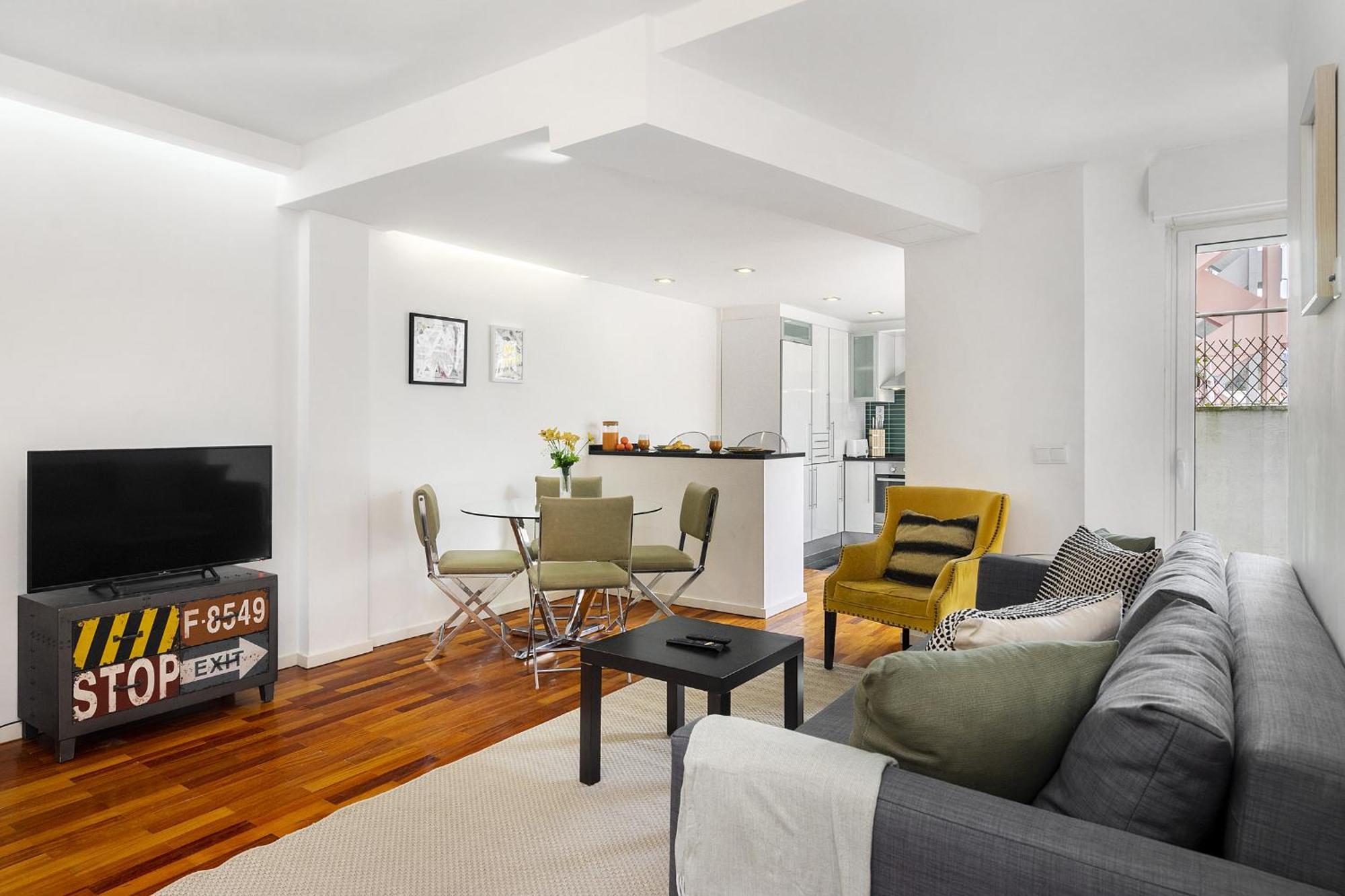 Whome Serenity: Entrecampos Terrace Haven * Lisbon