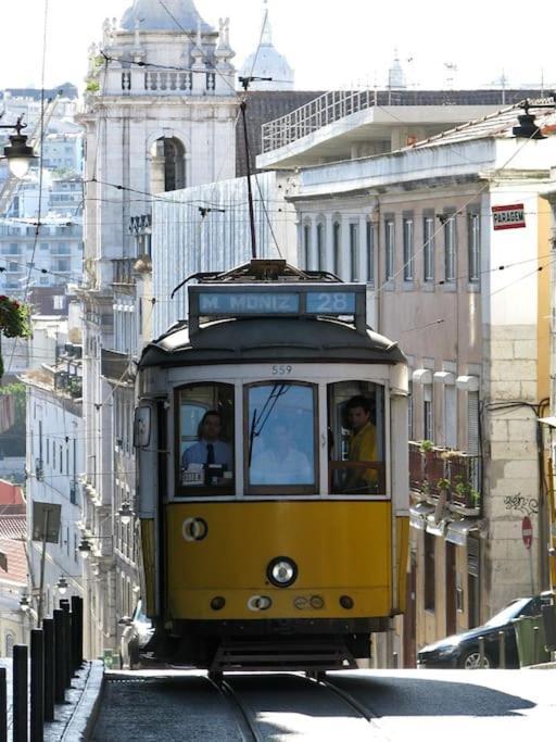Apartment C3 Bairro Alto Cozy Romantic Loft In 18th Century Building