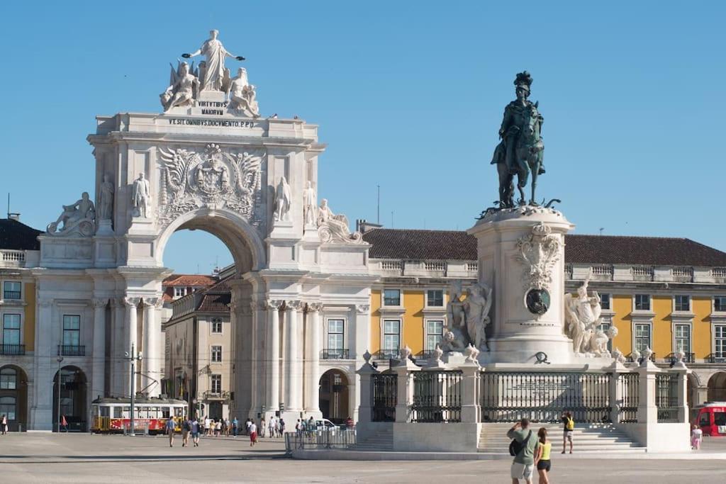 Sj1d+e Heart Of Baixa New A/c Spacious 2 Apts 5br2ba Lisbon