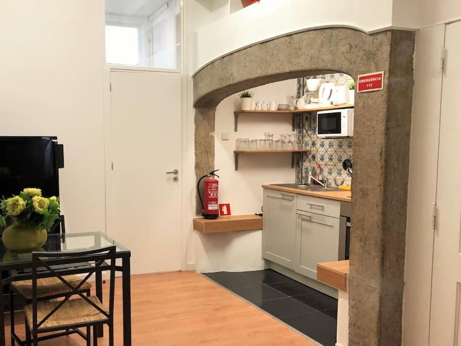Sj1d+e Heart Of Baixa New A/c Spacious 2 Apts 5br2ba Apartment Lisbon