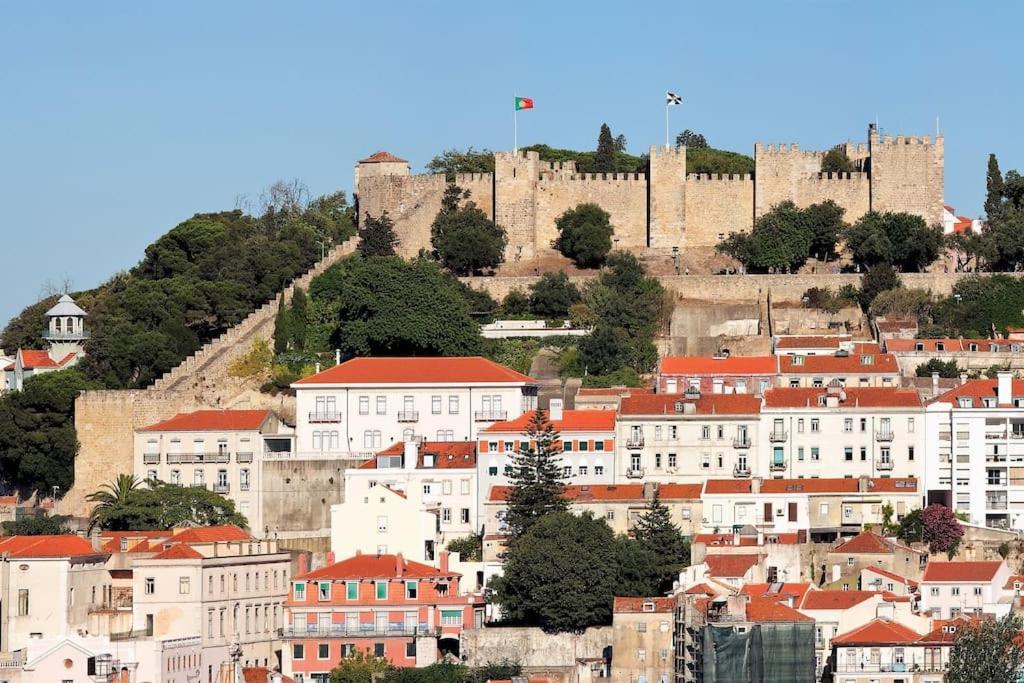Apartment Sj1d+e Heart Of Baixa New A/c Spacious 2 Apts 5br2ba