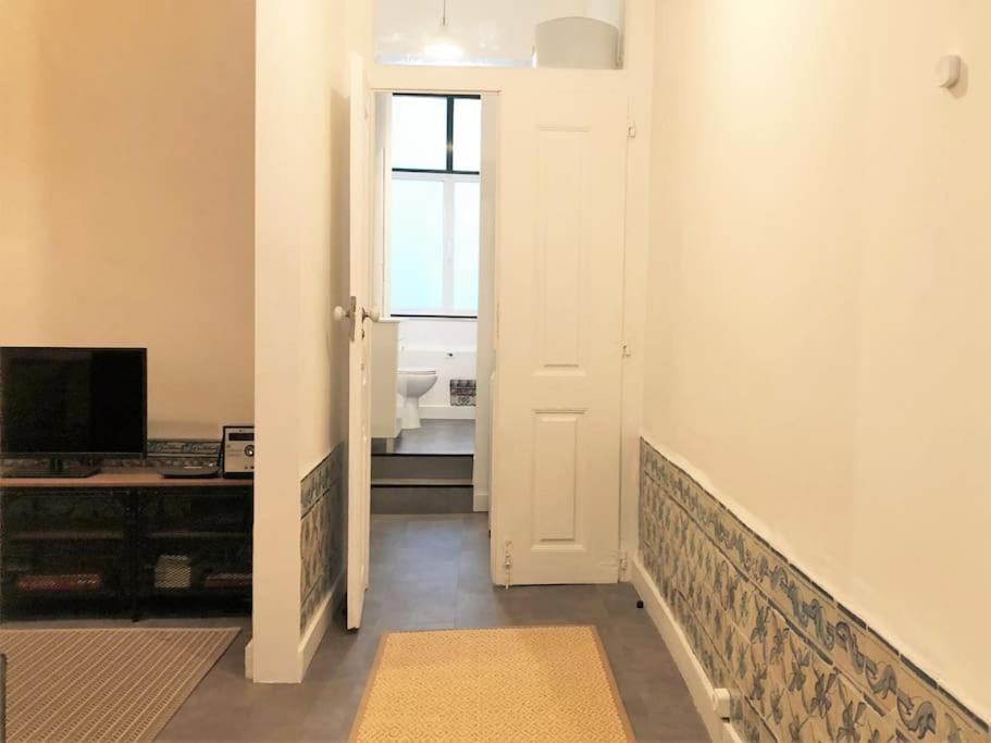 Sj1d+e Heart Of Baixa New A/c Spacious 2 Apts 5br2ba * Lisbon