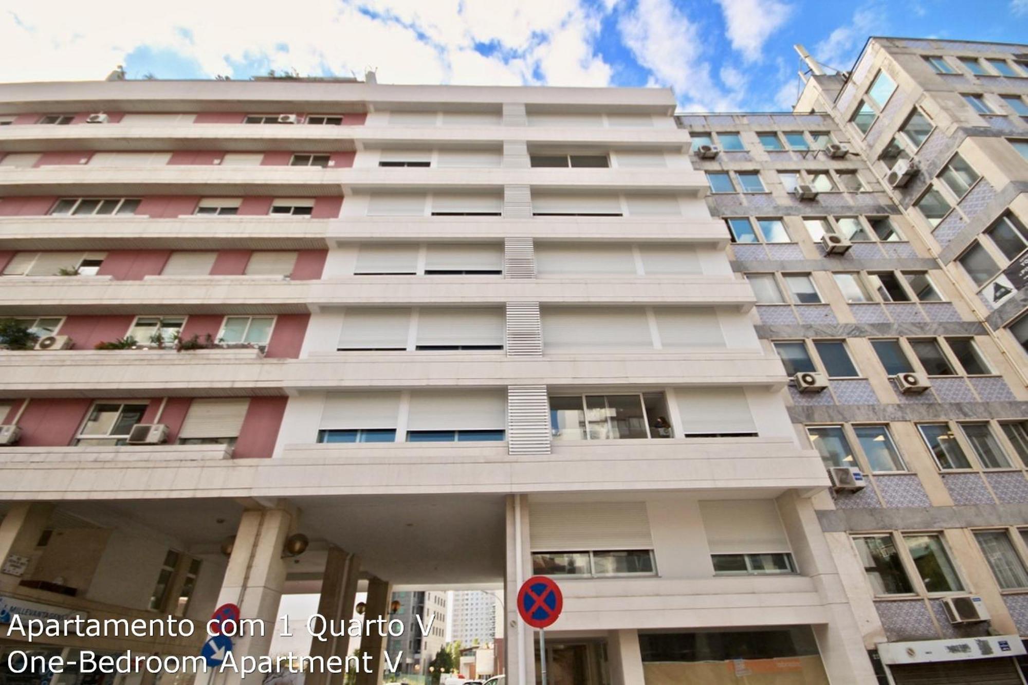 Apartment Akicity Sete Rios Selected