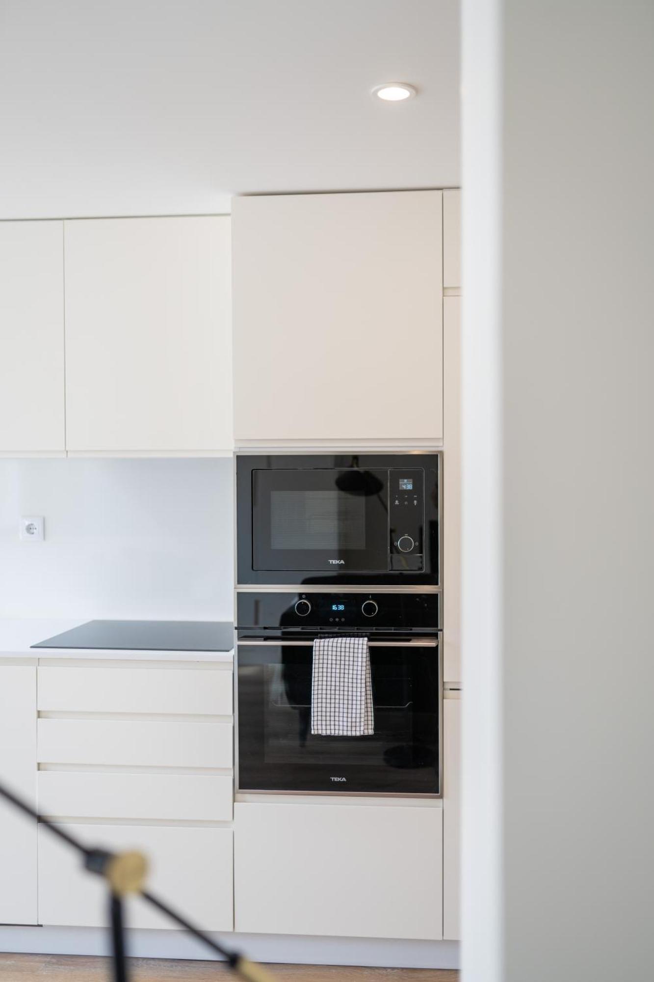 Lusiadas 53 2ºd - Beautiful Two-bedroom *