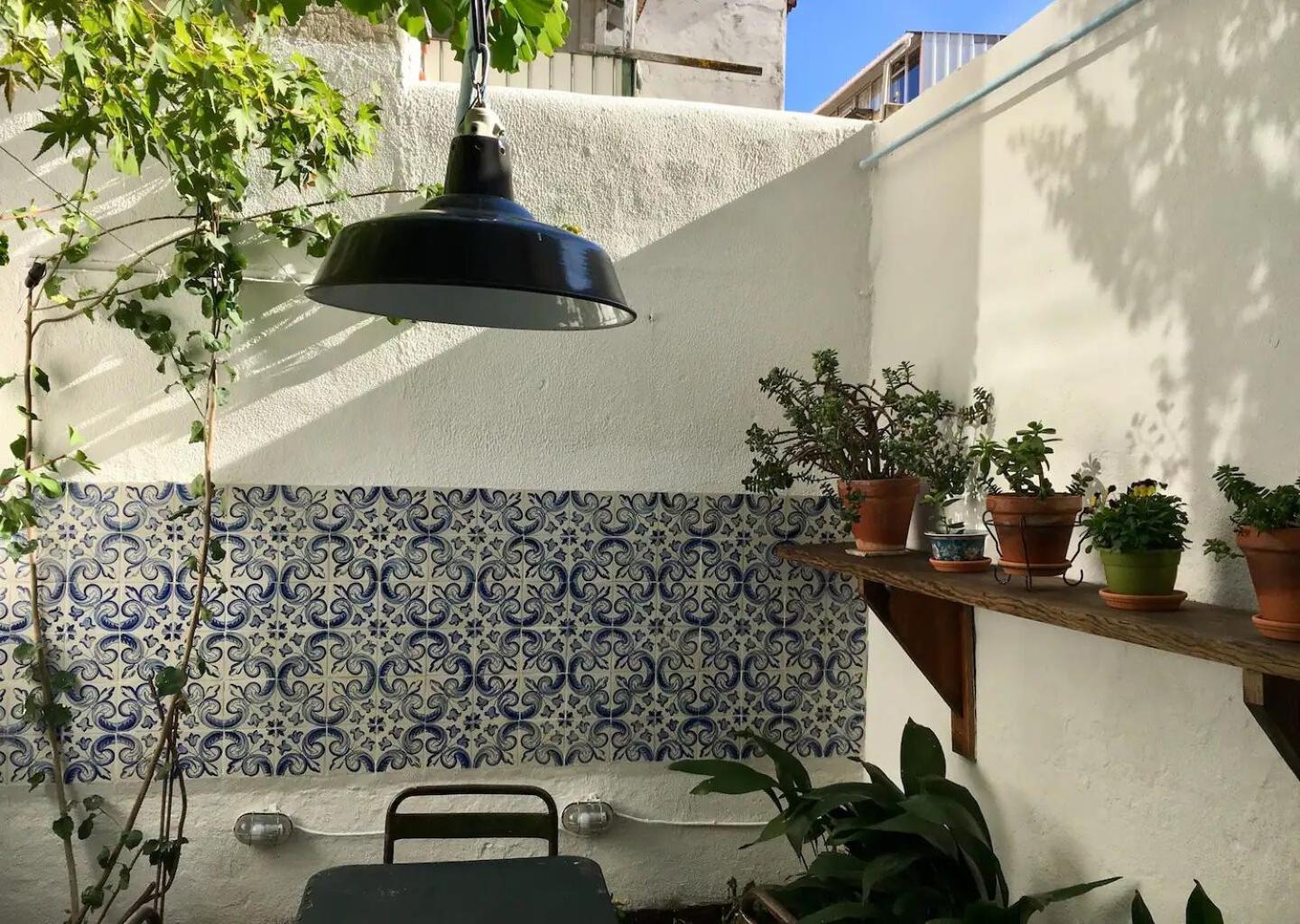 Flh Graca Vintage With Interior Garden Apartment *