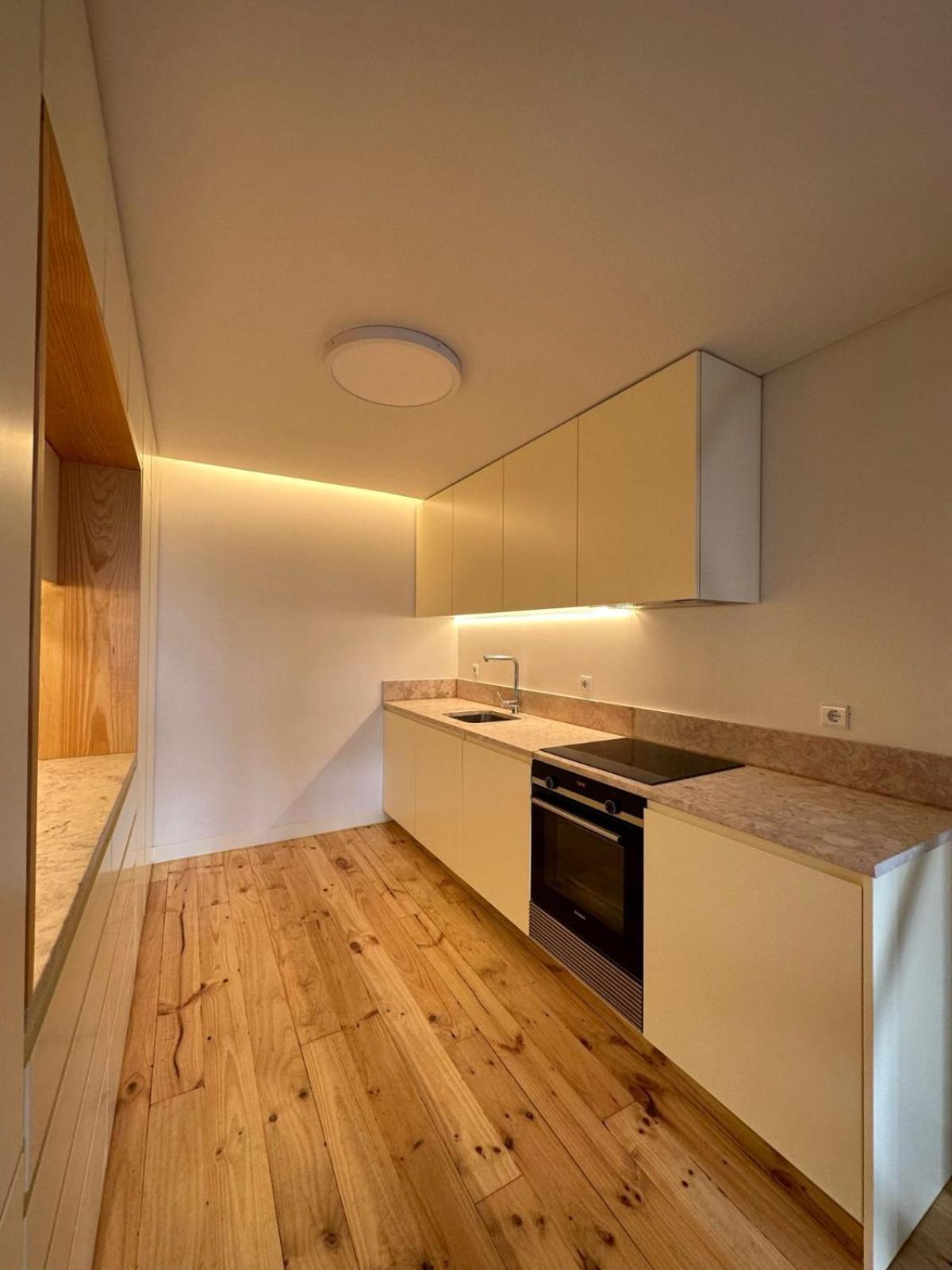 Privade In Baixa With Private Bathroom Homestay