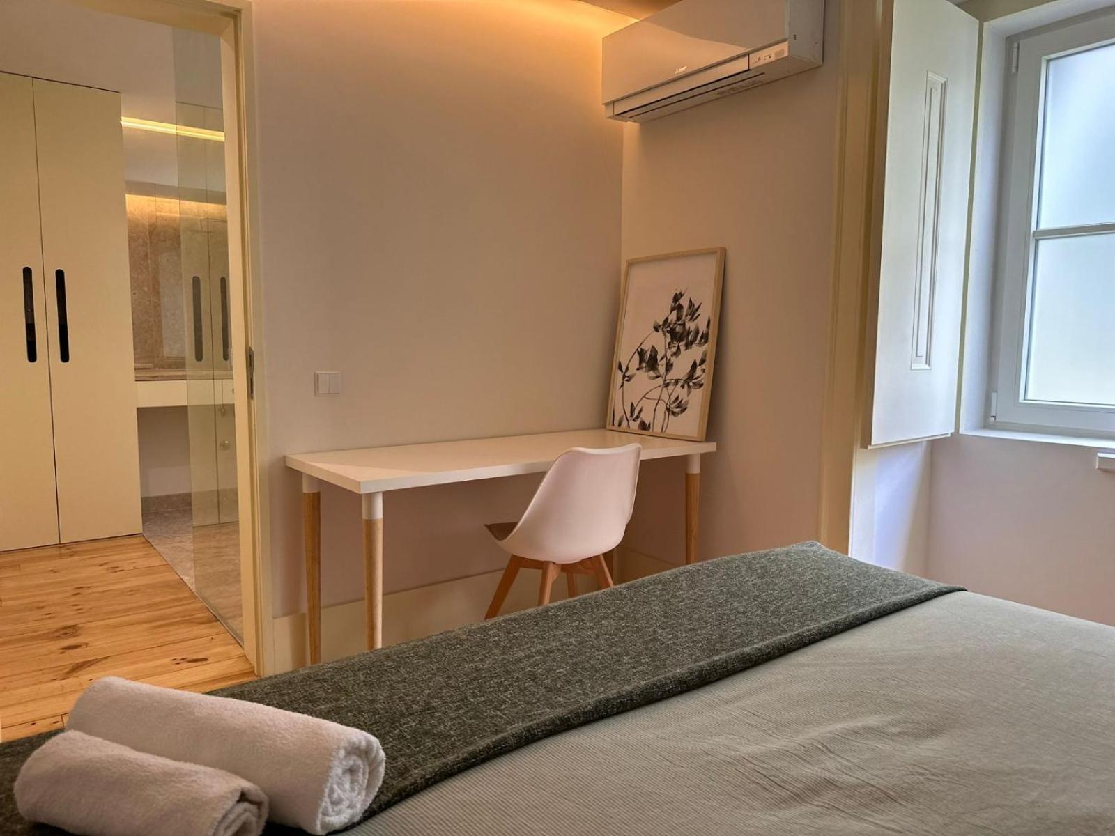 Privade In Baixa With Private Bathroom Homestay *