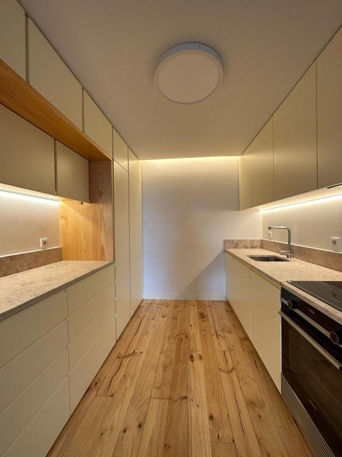 Homestay Privade In Baixa With Private Bathroom *