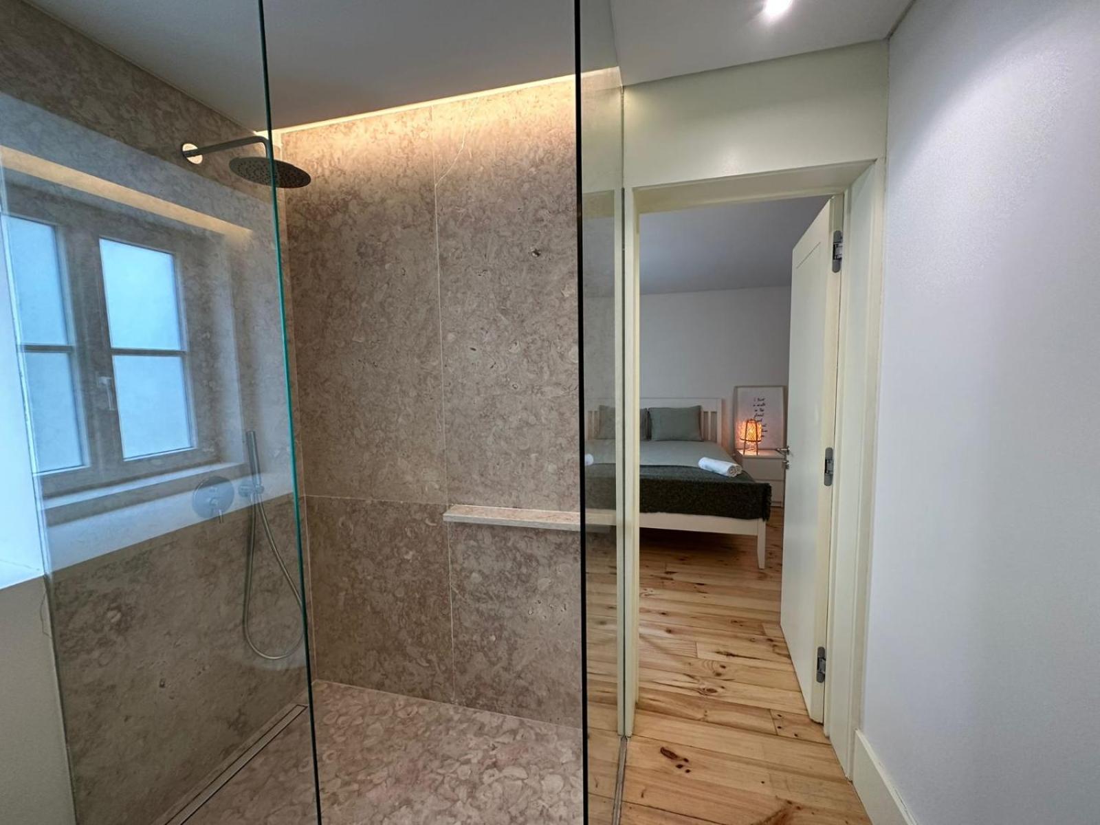 Privade In Baixa With Private Bathroom Homestay