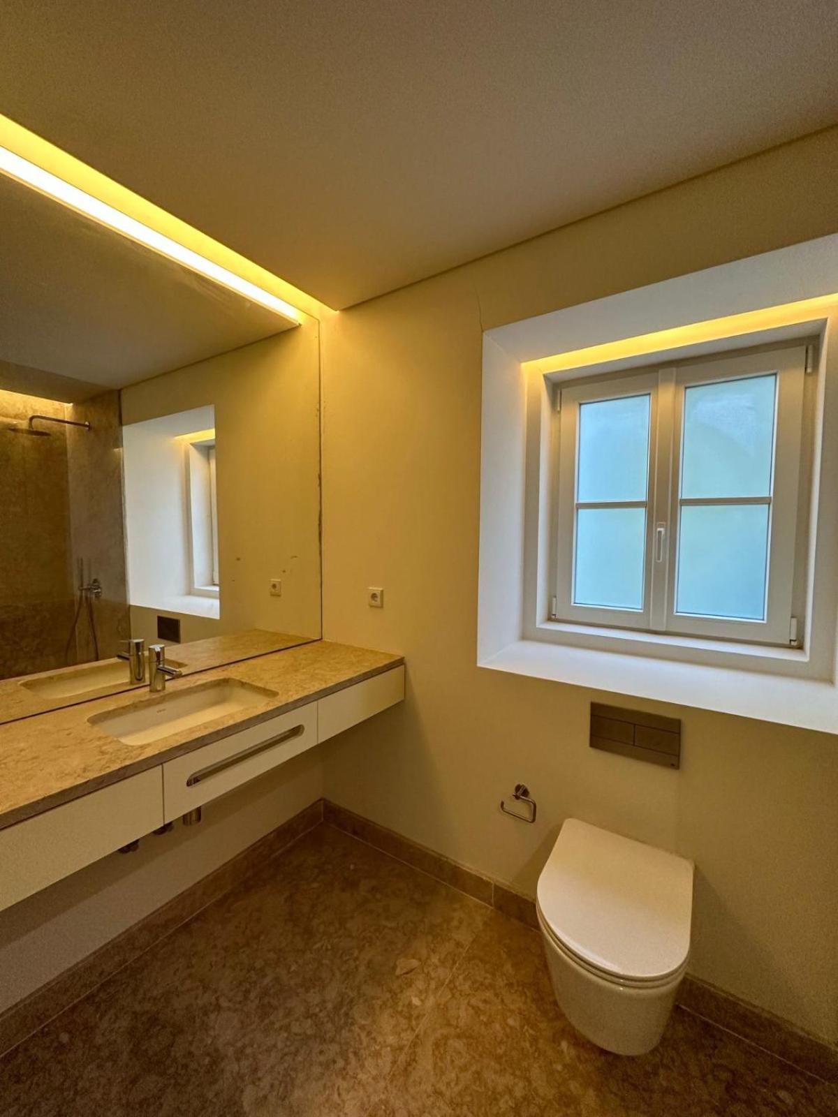 Privade In Baixa With Private Bathroom Homestay *
