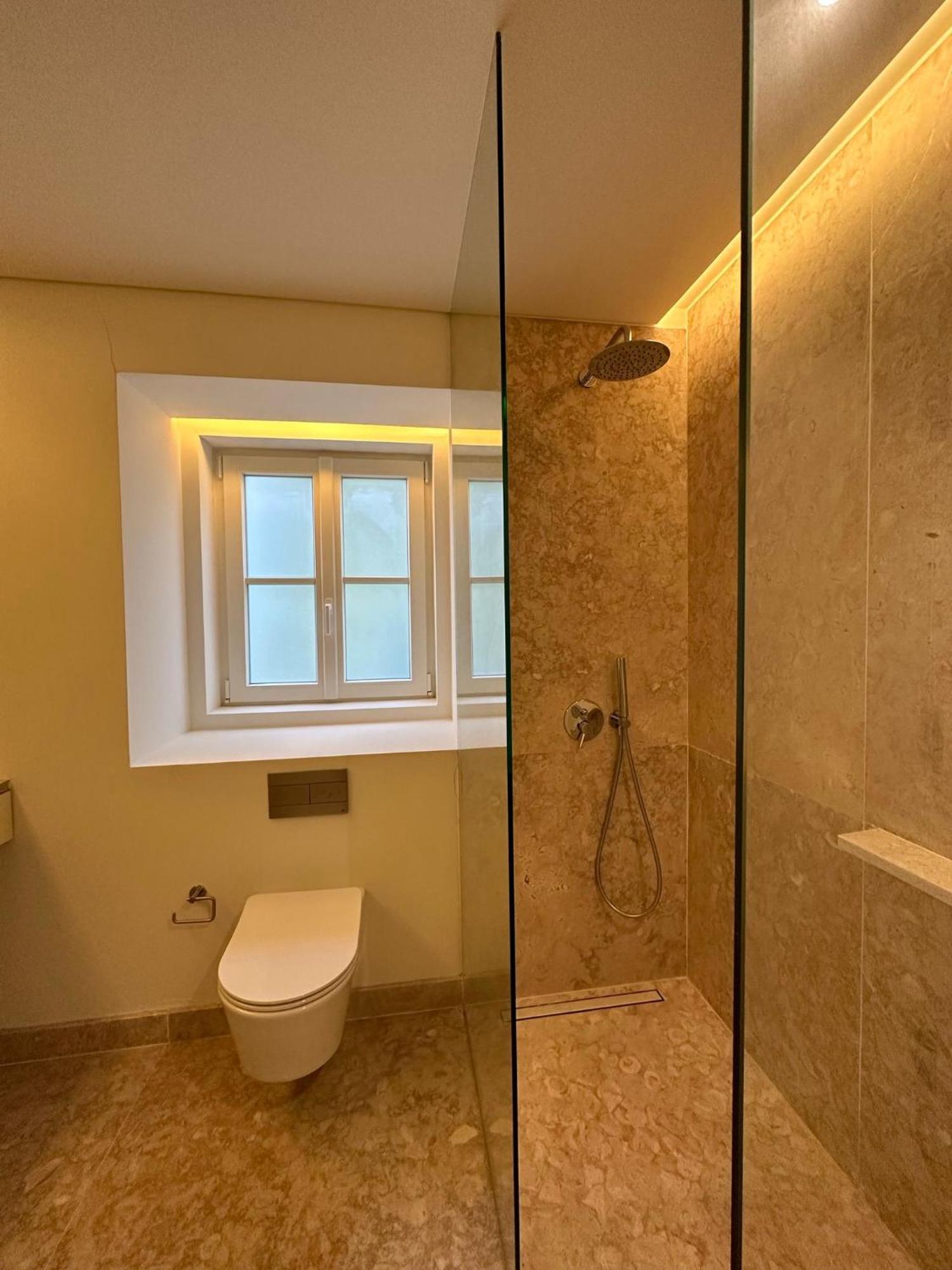 Homestay Privade In Baixa With Private Bathroom *