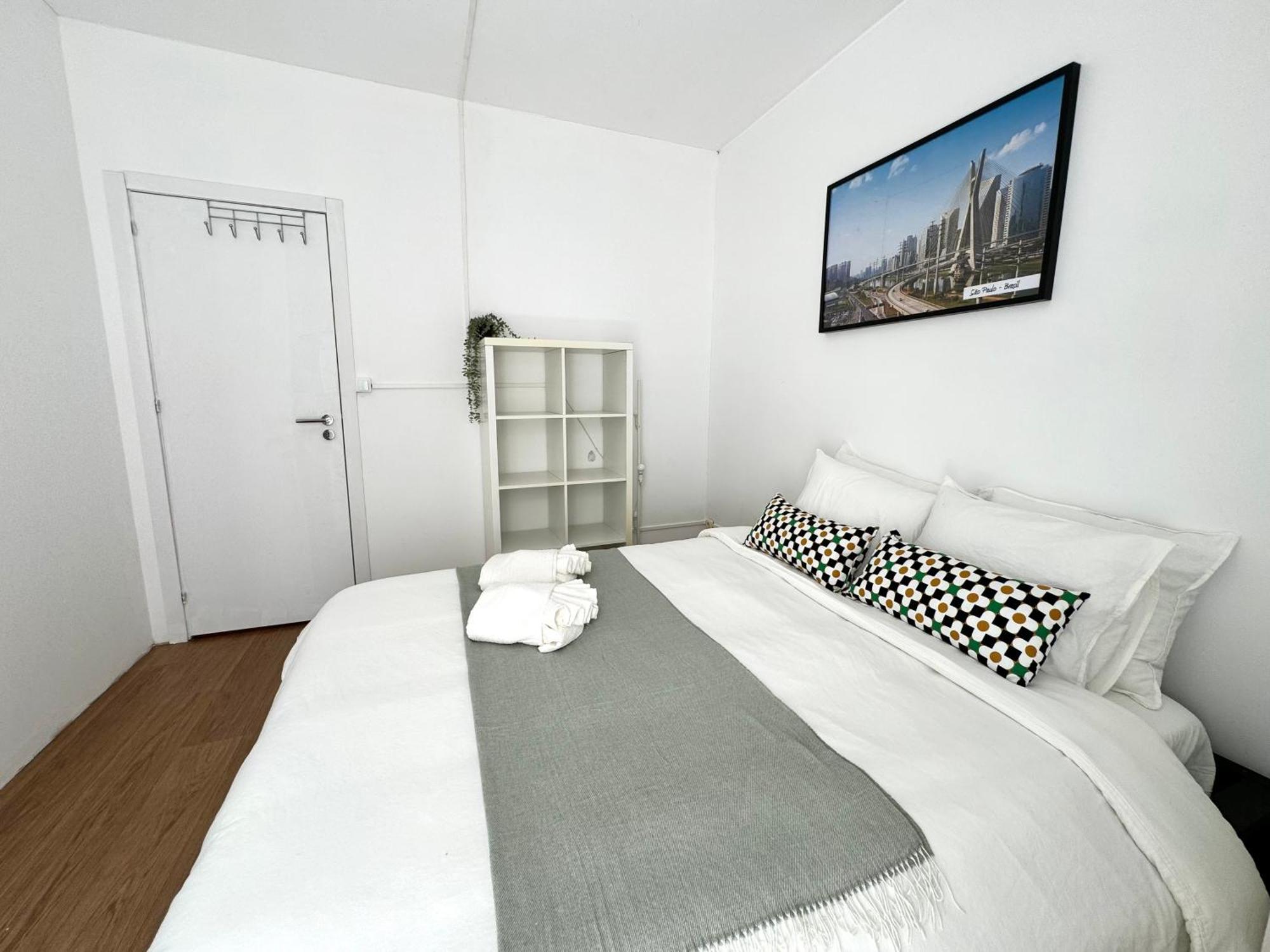 Expo House *