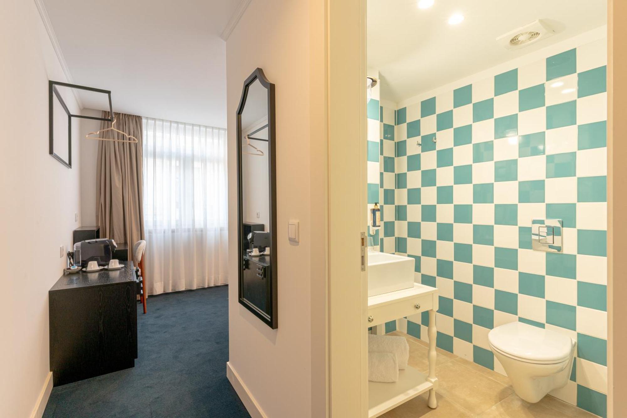 Westlight Madalena 4* Lisbon