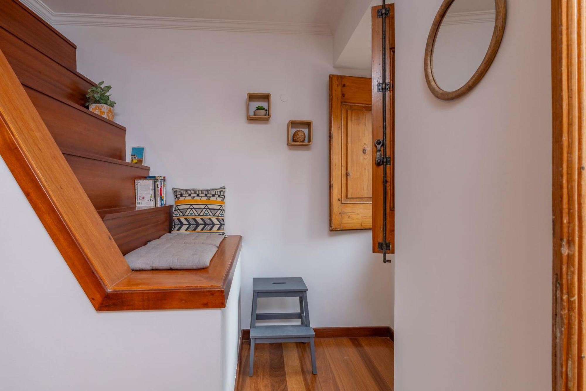 Apartment Superb Overlooking Graca In Lisbon