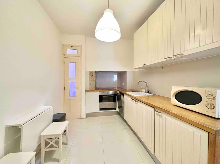 Apartment Cozy In Bairro Alto Lisbon