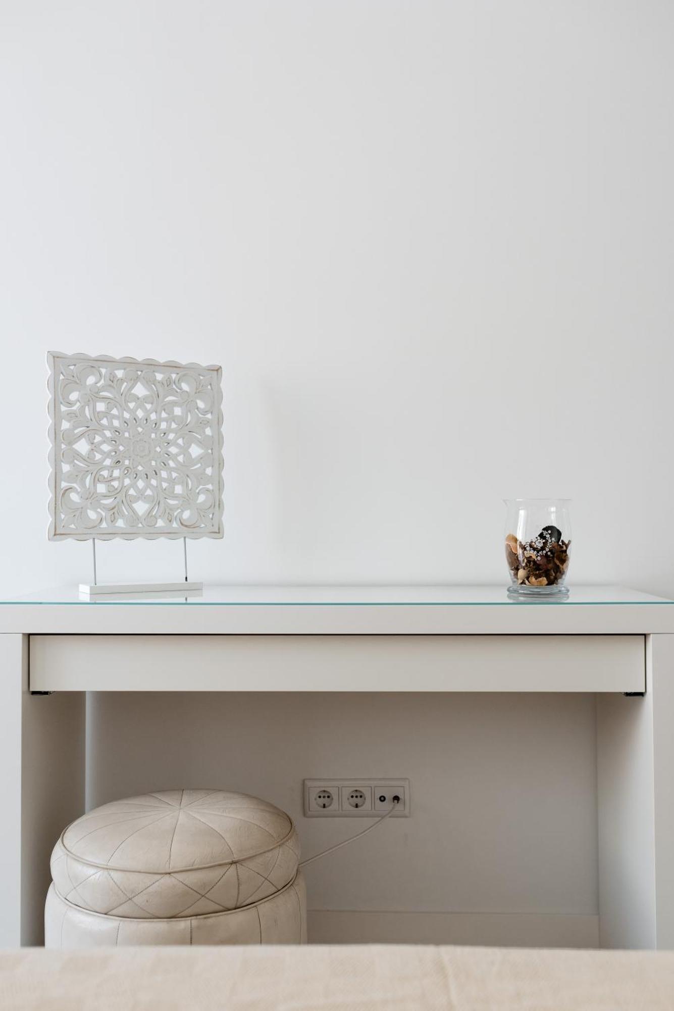 Apartment Light-filled, Fully Renovated Near Belem, By Timecooler Lisbon