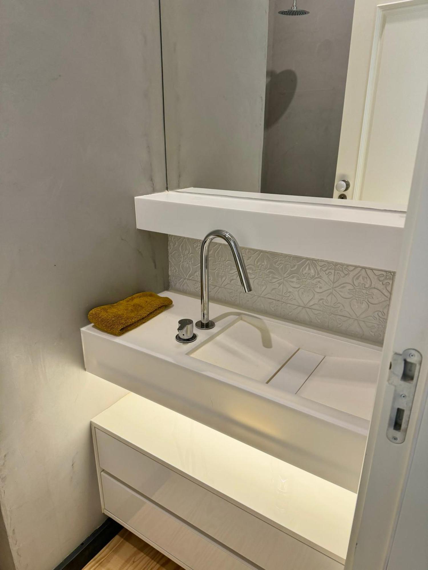 Guest house Privativo Com Banheiro Exclusivo Fora Do Lisbon